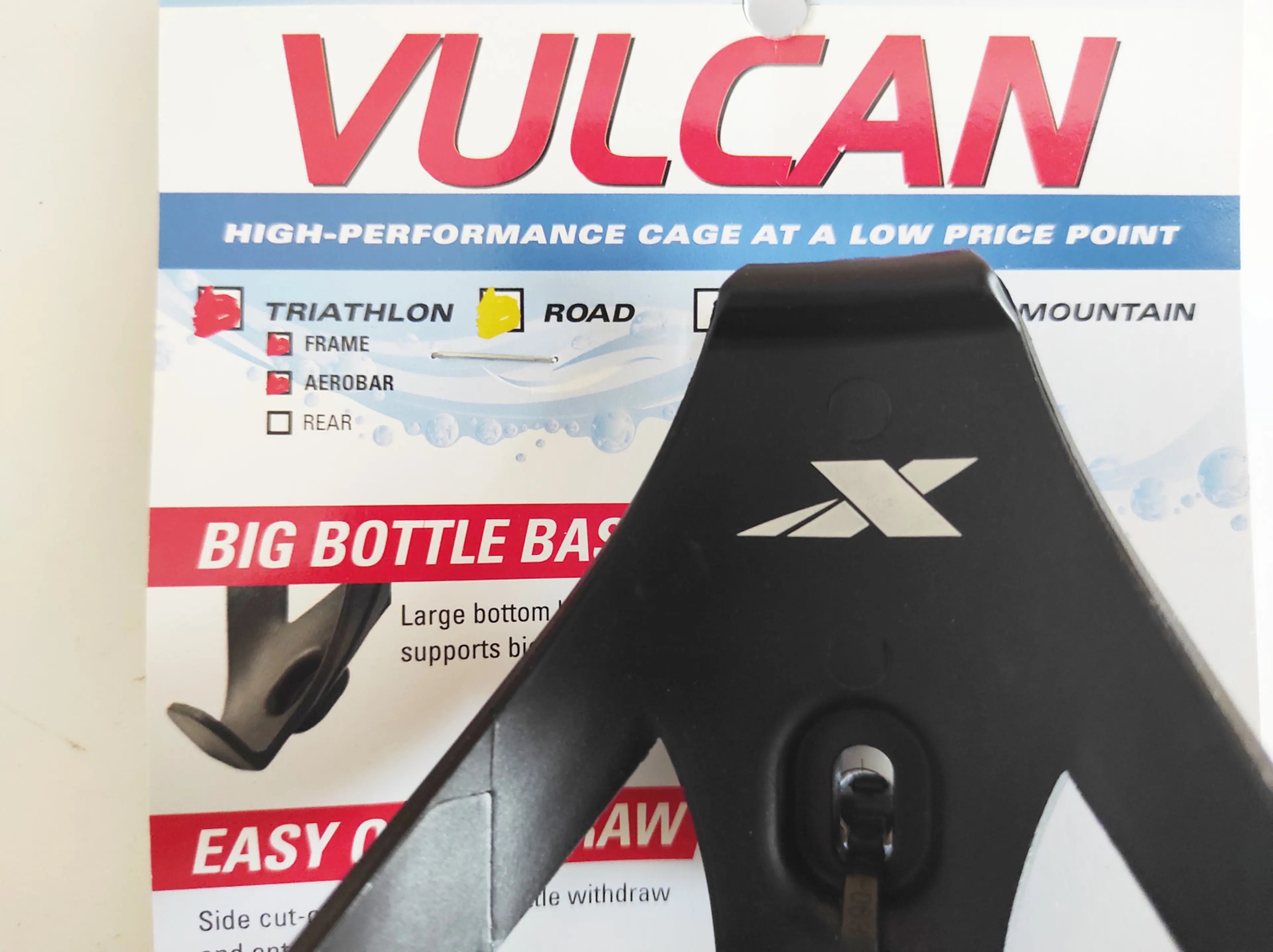 6. Suport bidon cursiera Xlab Vulcan si bidon Aqua Shot Racing noi
