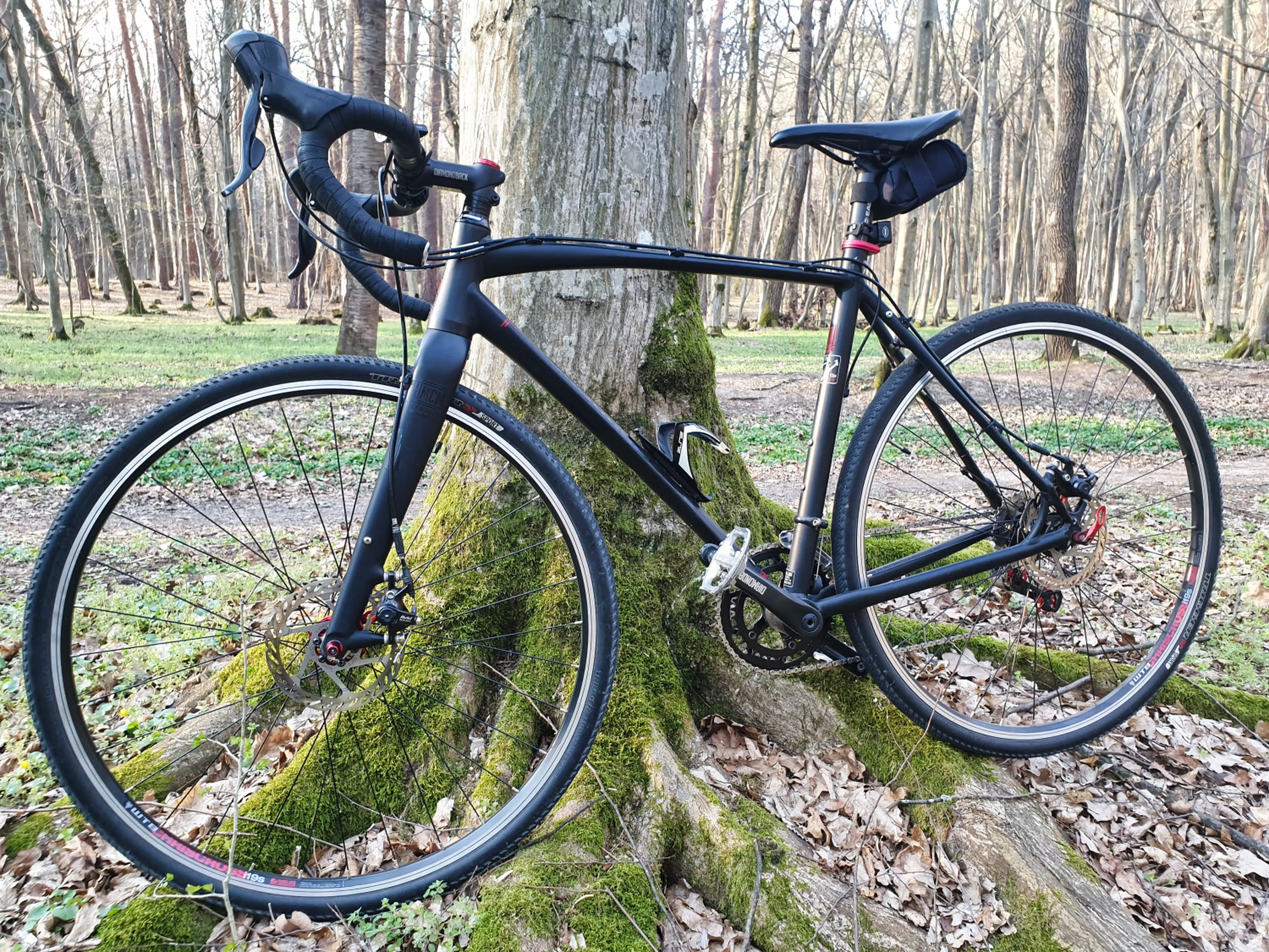 5. Bicicleta Gravel / Ciclocros Diamondback 53 cm Furca carbon
