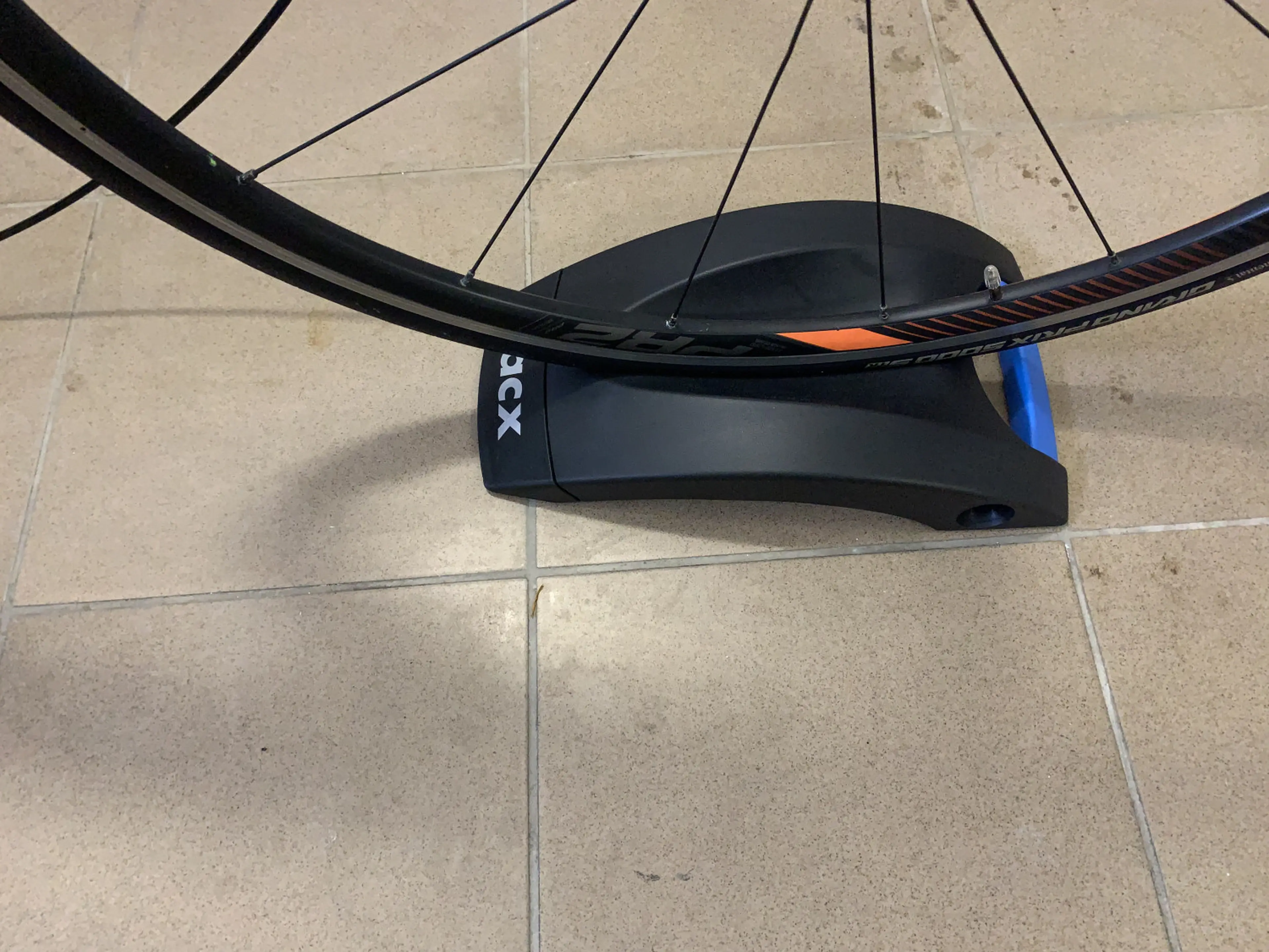 4. Cycling Home Trainer TACX Swing complet