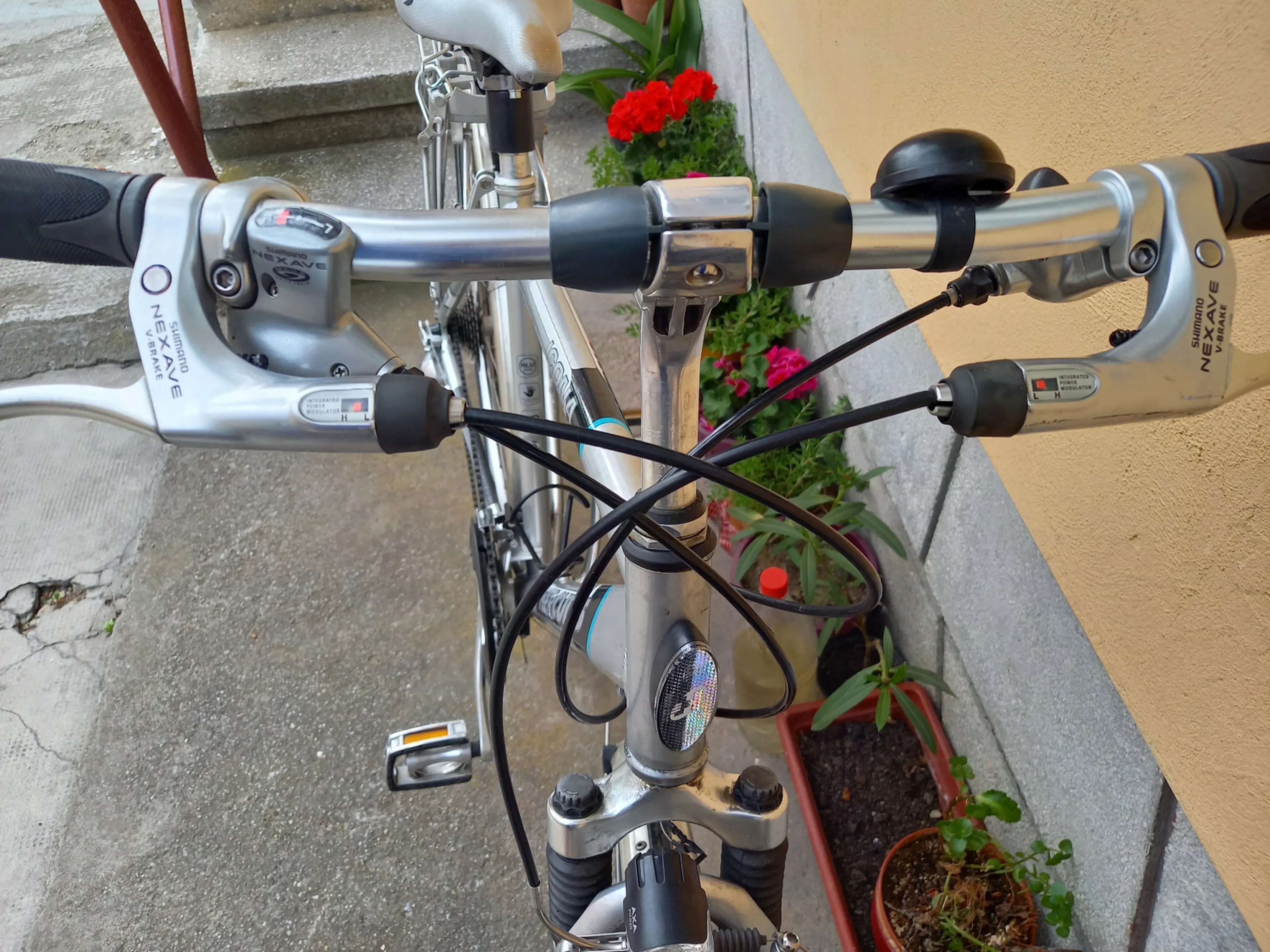 Image Bicicleta oraș Hercules Germania Shimano Nexave 2 x 9 V suspensie Roți 28