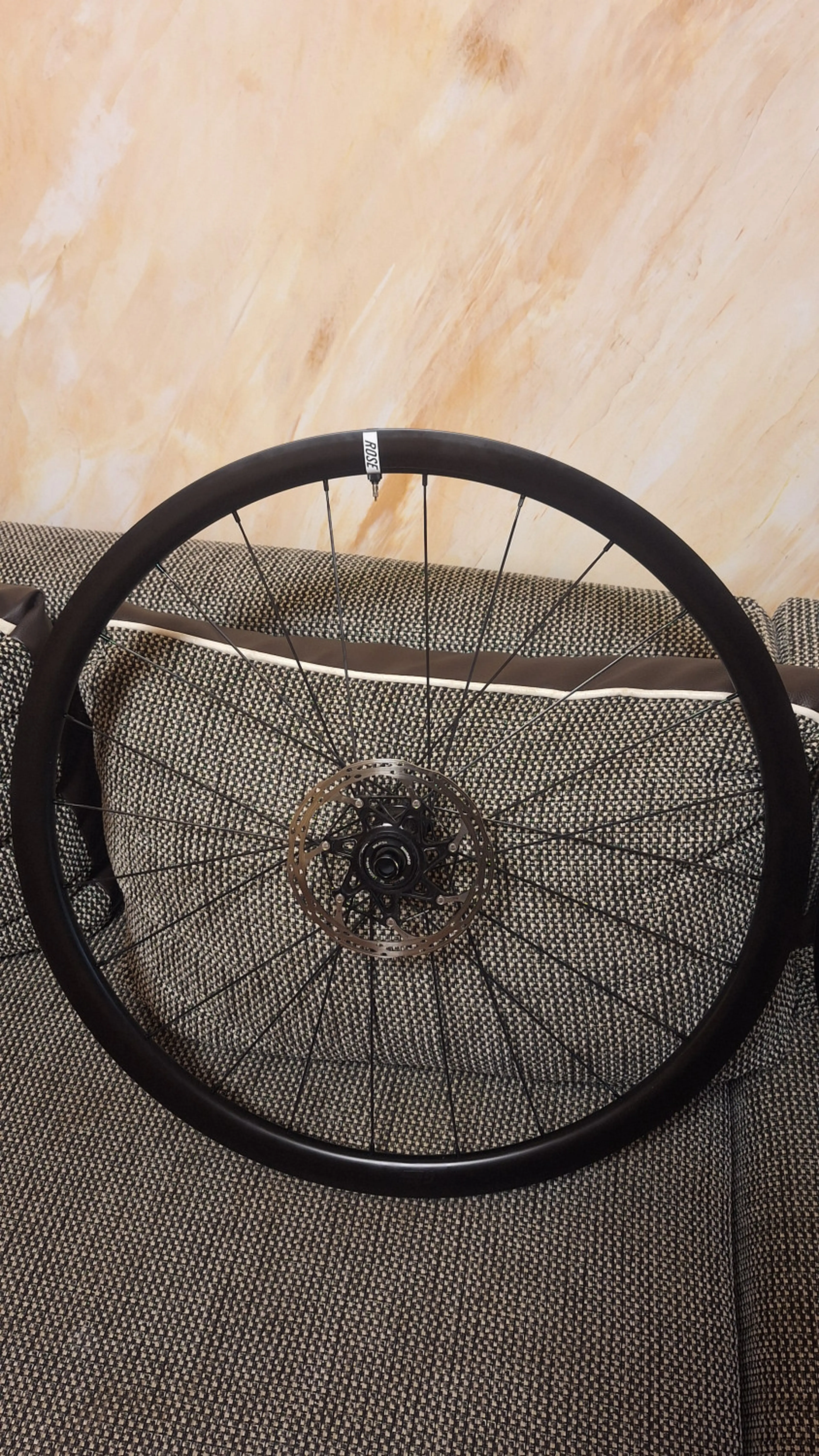 3. Roti gravel, cursiera, cyclocross Rose G-Thirty Disc Light 622x25C