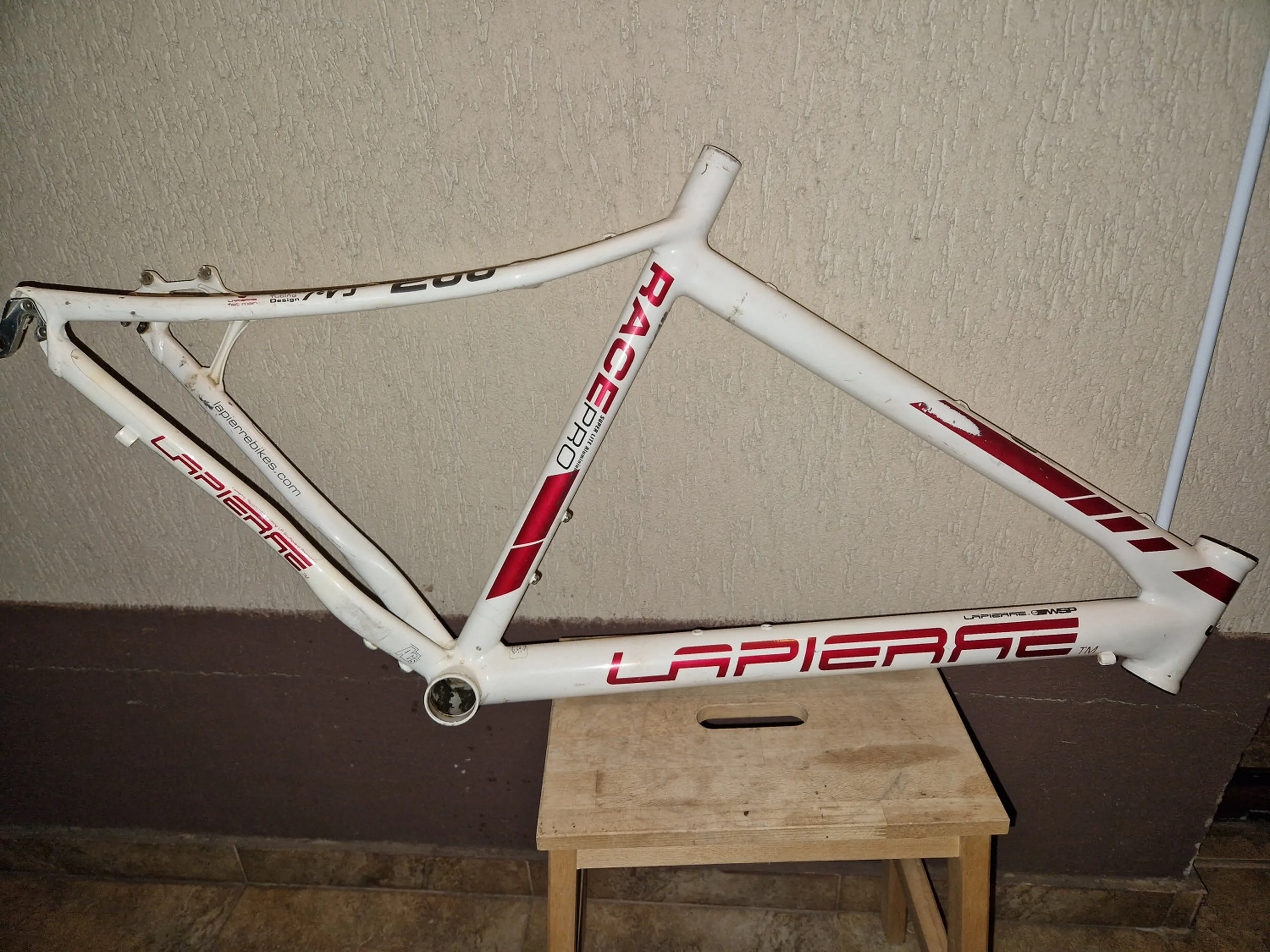 4. Lapierre Race Pro Superlite 26" L 51cm