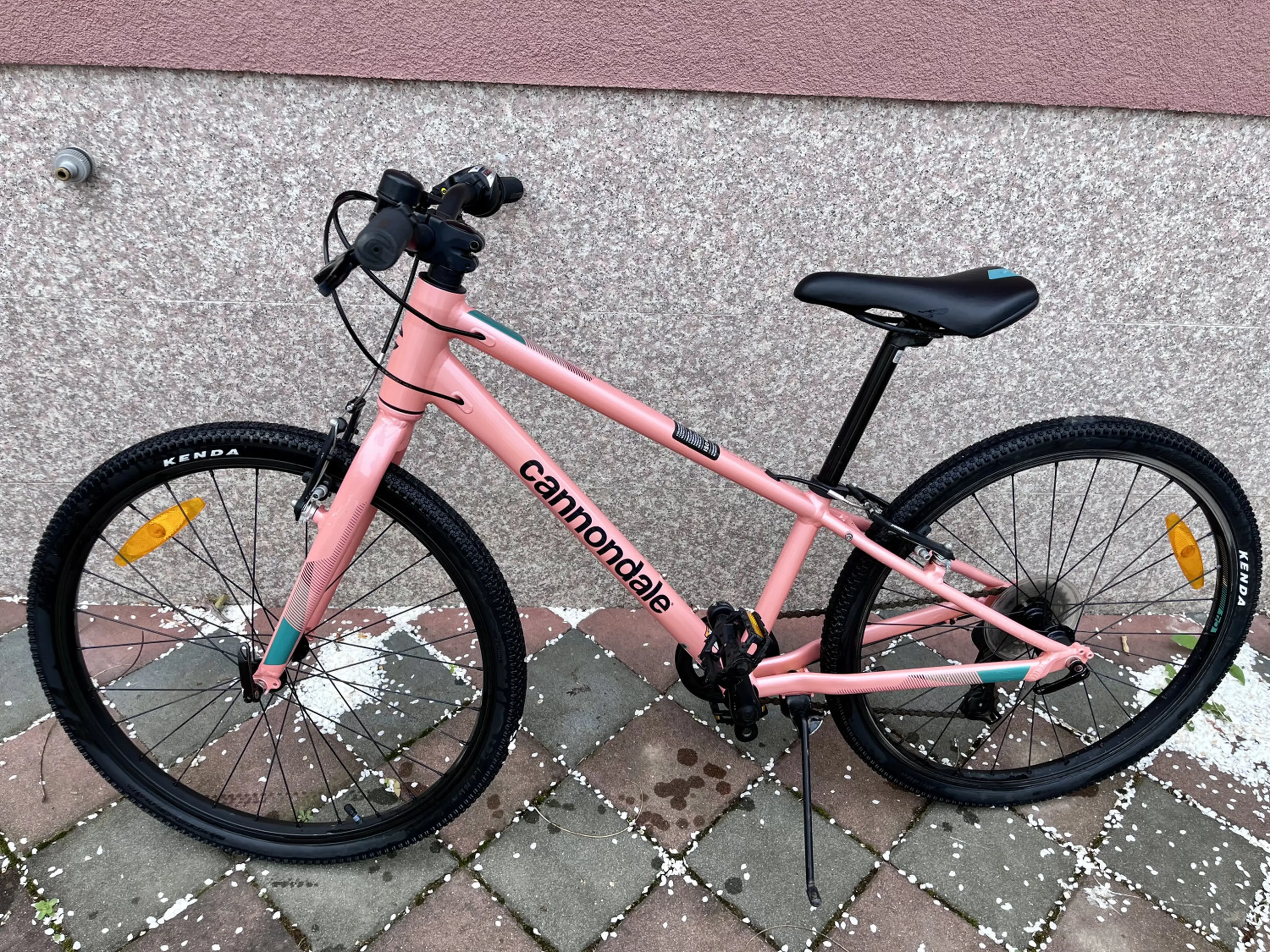 2. Bicicleta copii Cannondale Quick 24 inch roz