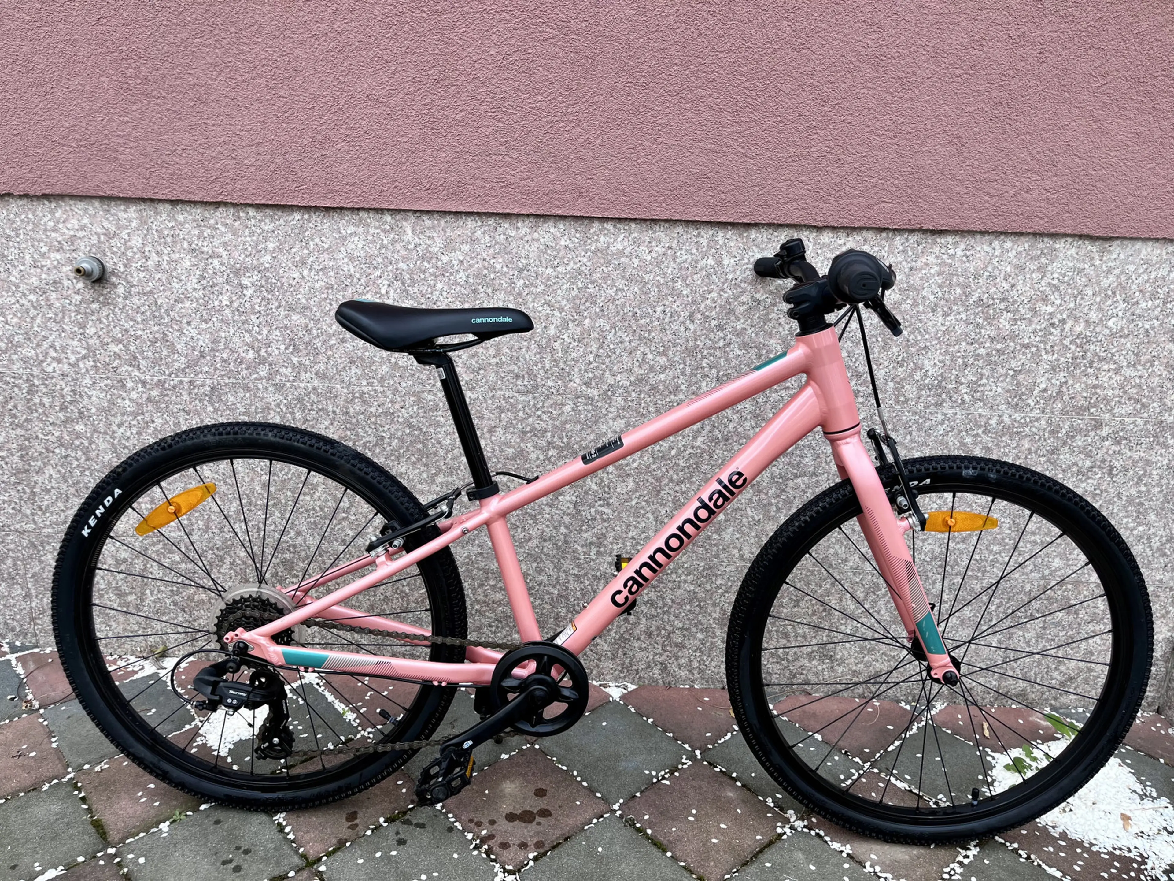 1. Bicicleta copii Cannondale Quick 24 inch roz