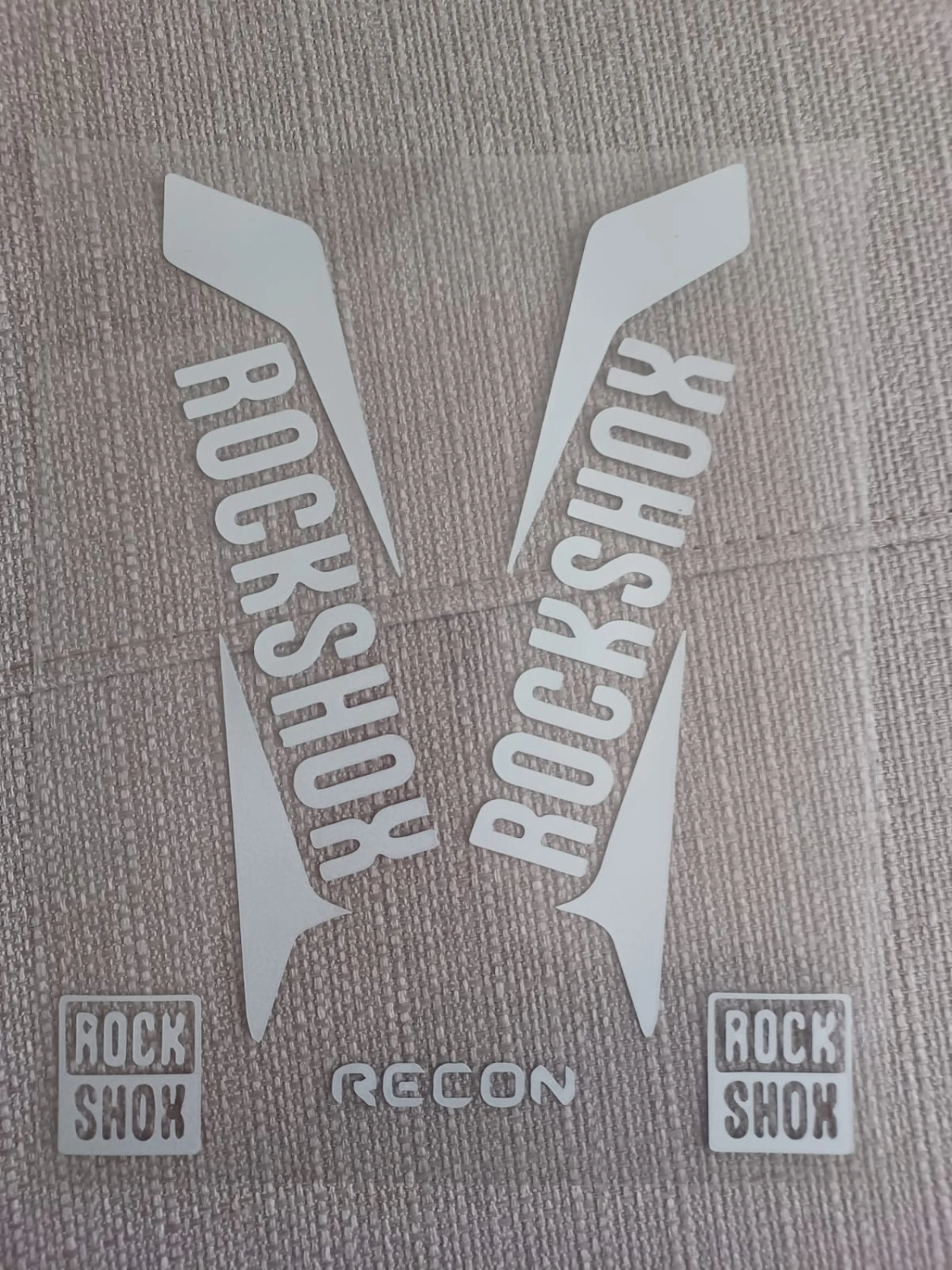 3. Stikere ROCKSHOX RECON furcă