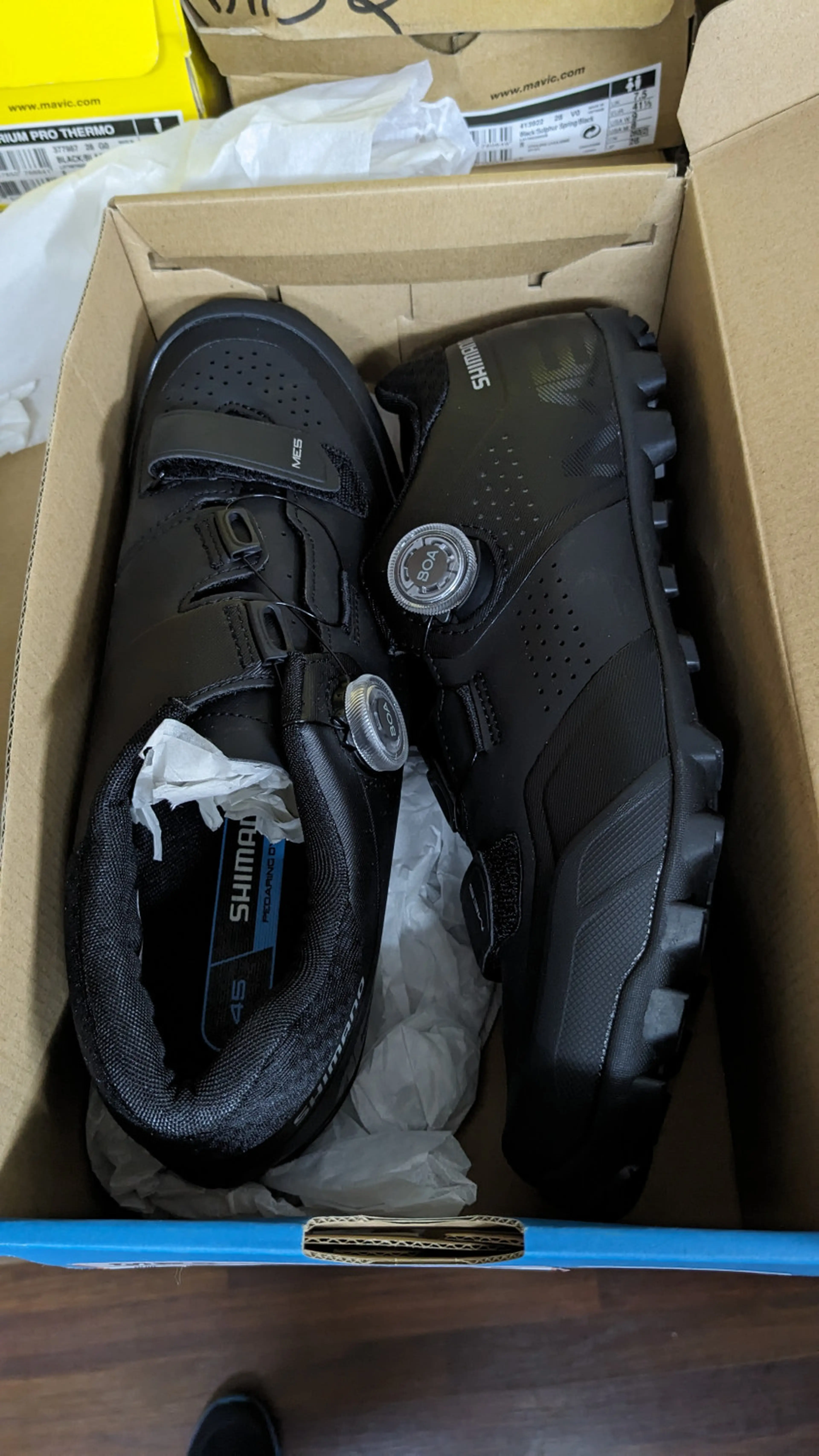 2. Pantofi MTB Shimano ME5 NOI
