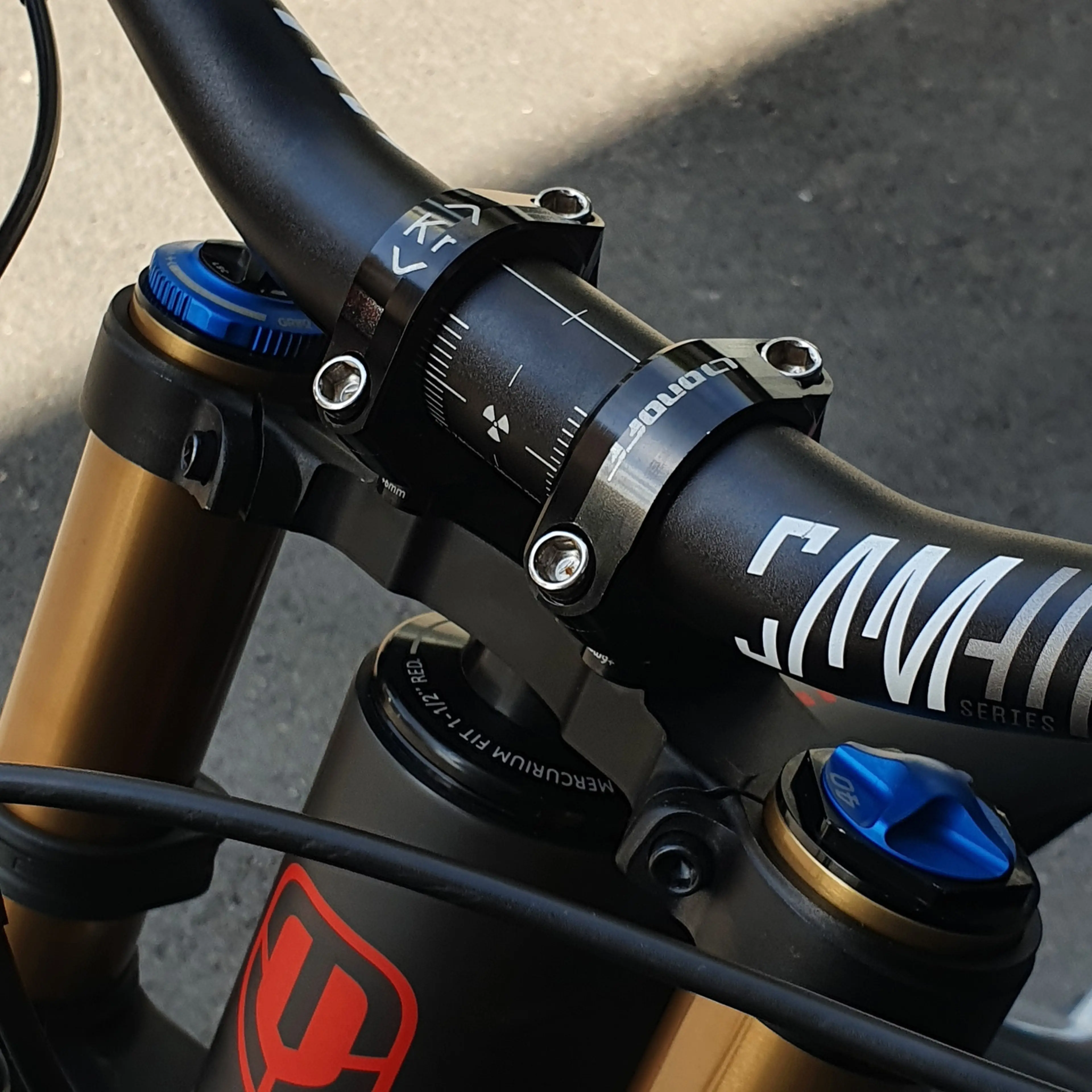 9. Bicicleta Mondraker Summum Carbon RR MX 2022