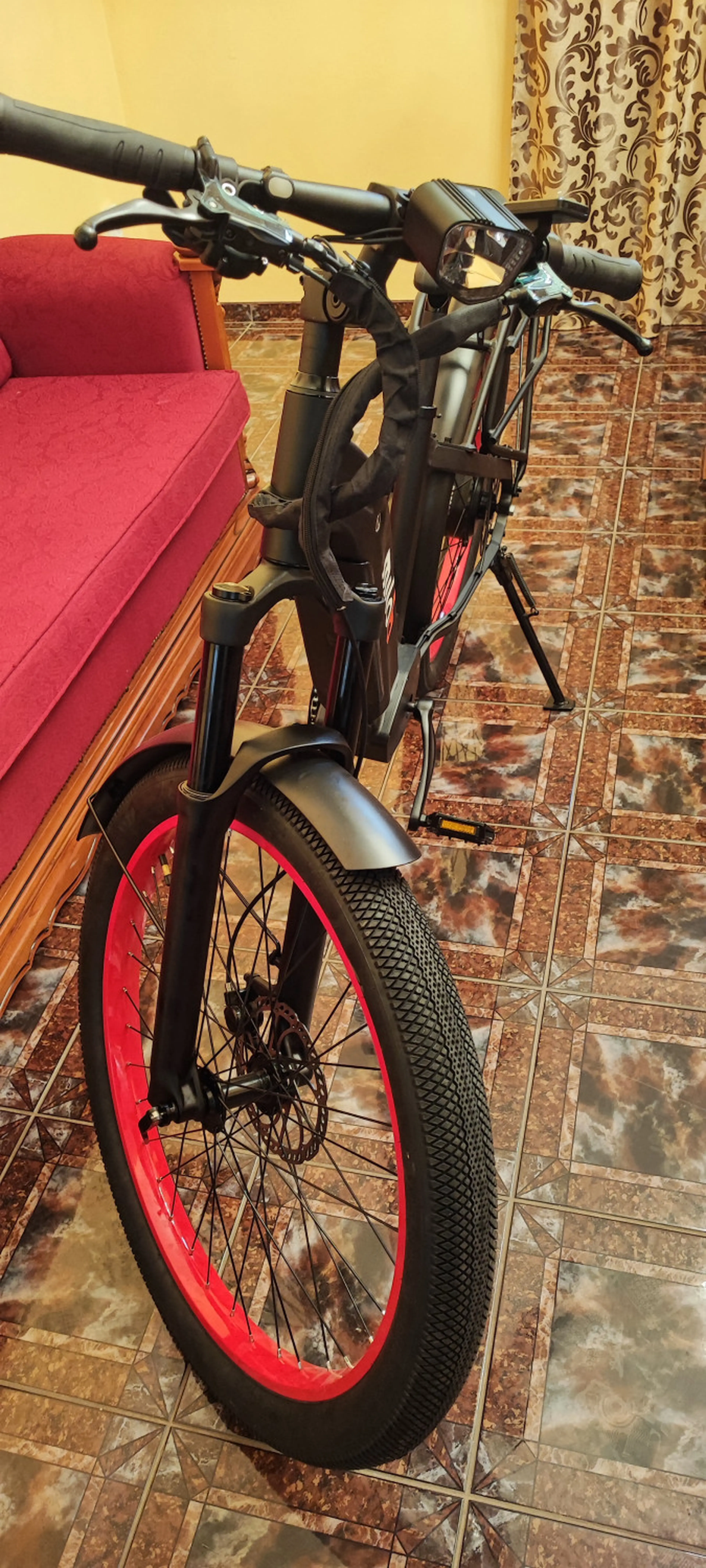 7. Bicicleta Miloo cu suspensie fata noua