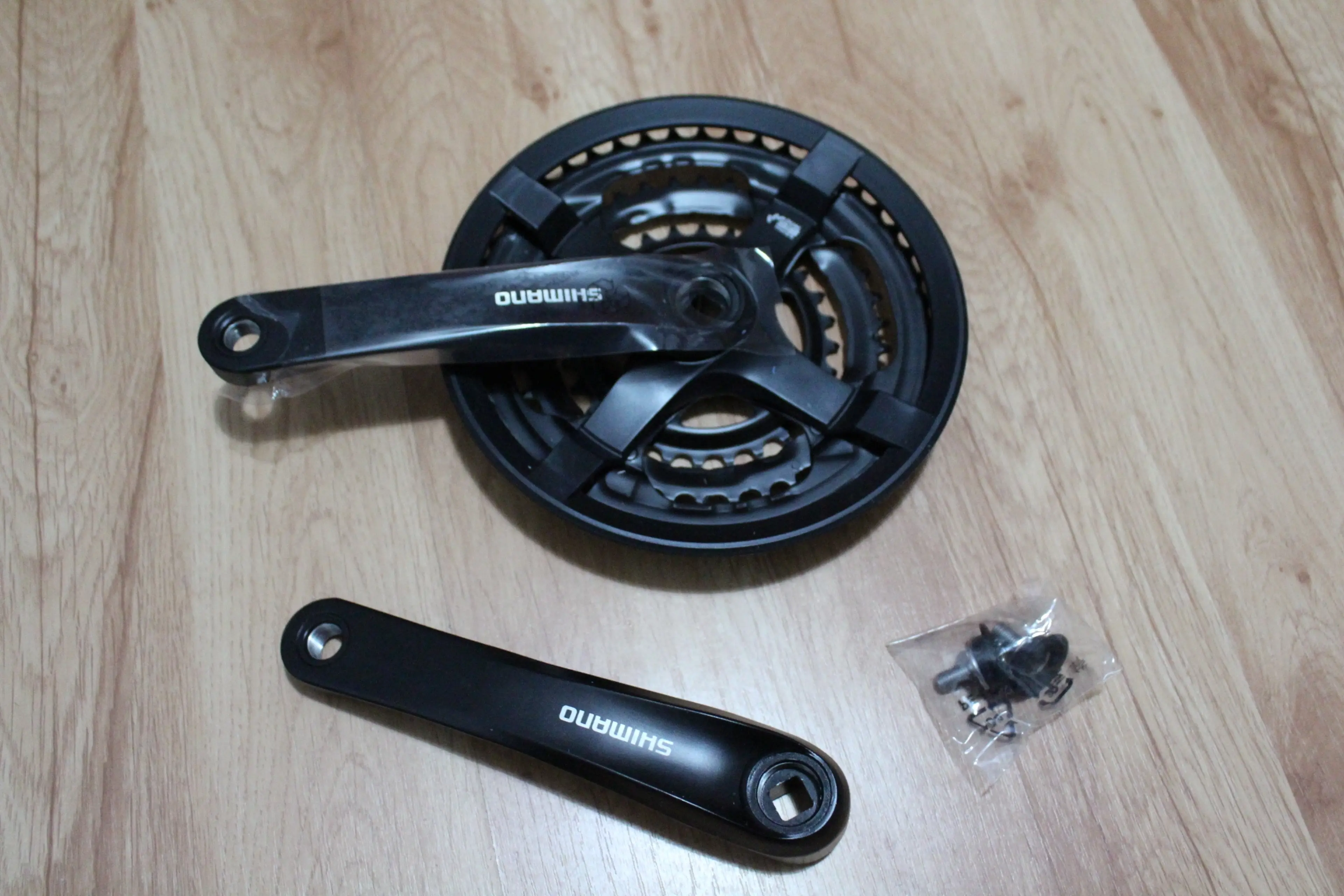 3. Shimano FC-TY501 175mm - angrenaj negru MTB, Trekking