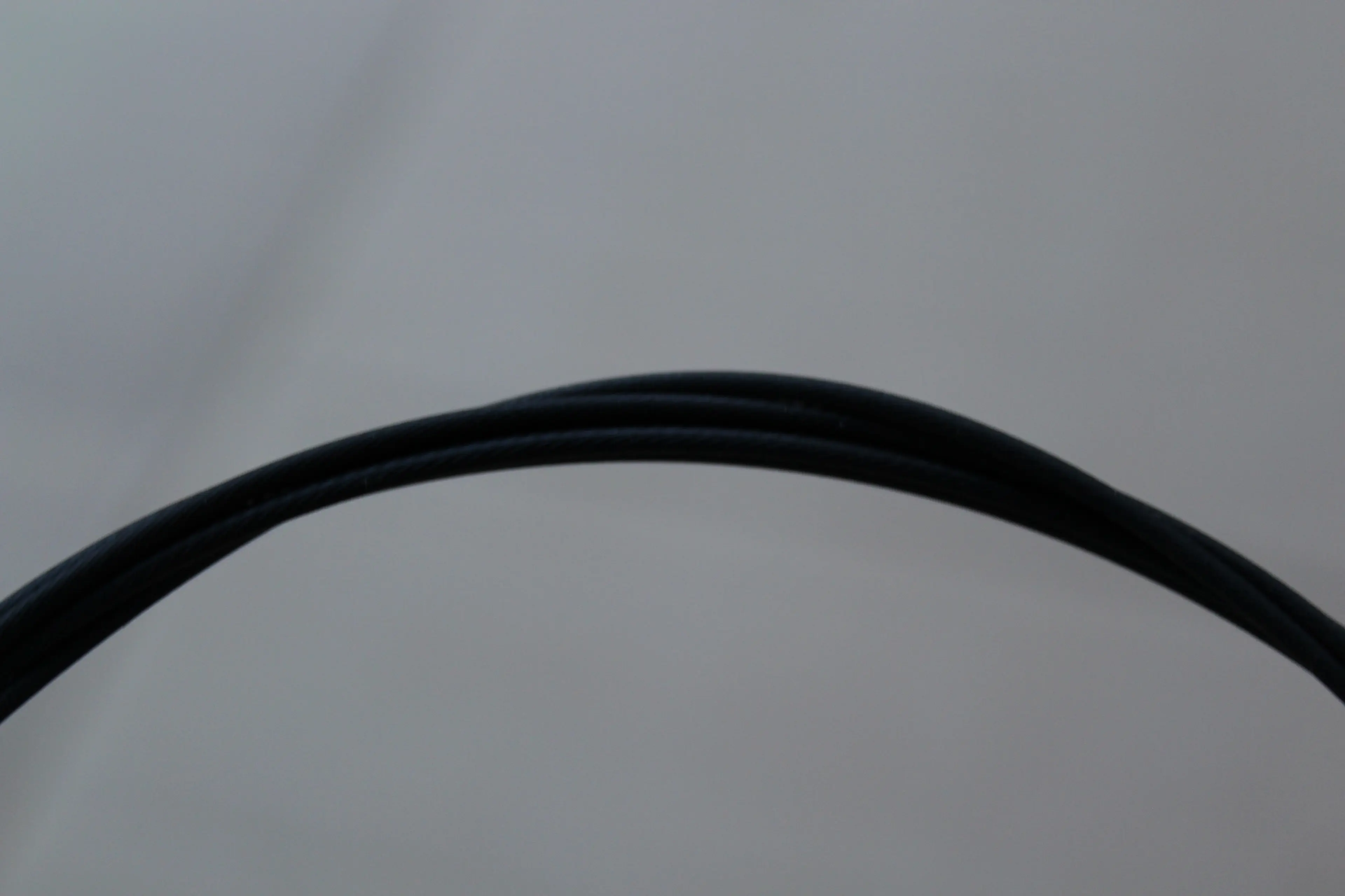 2. Dust teflon cablu frana 1700mm - spate