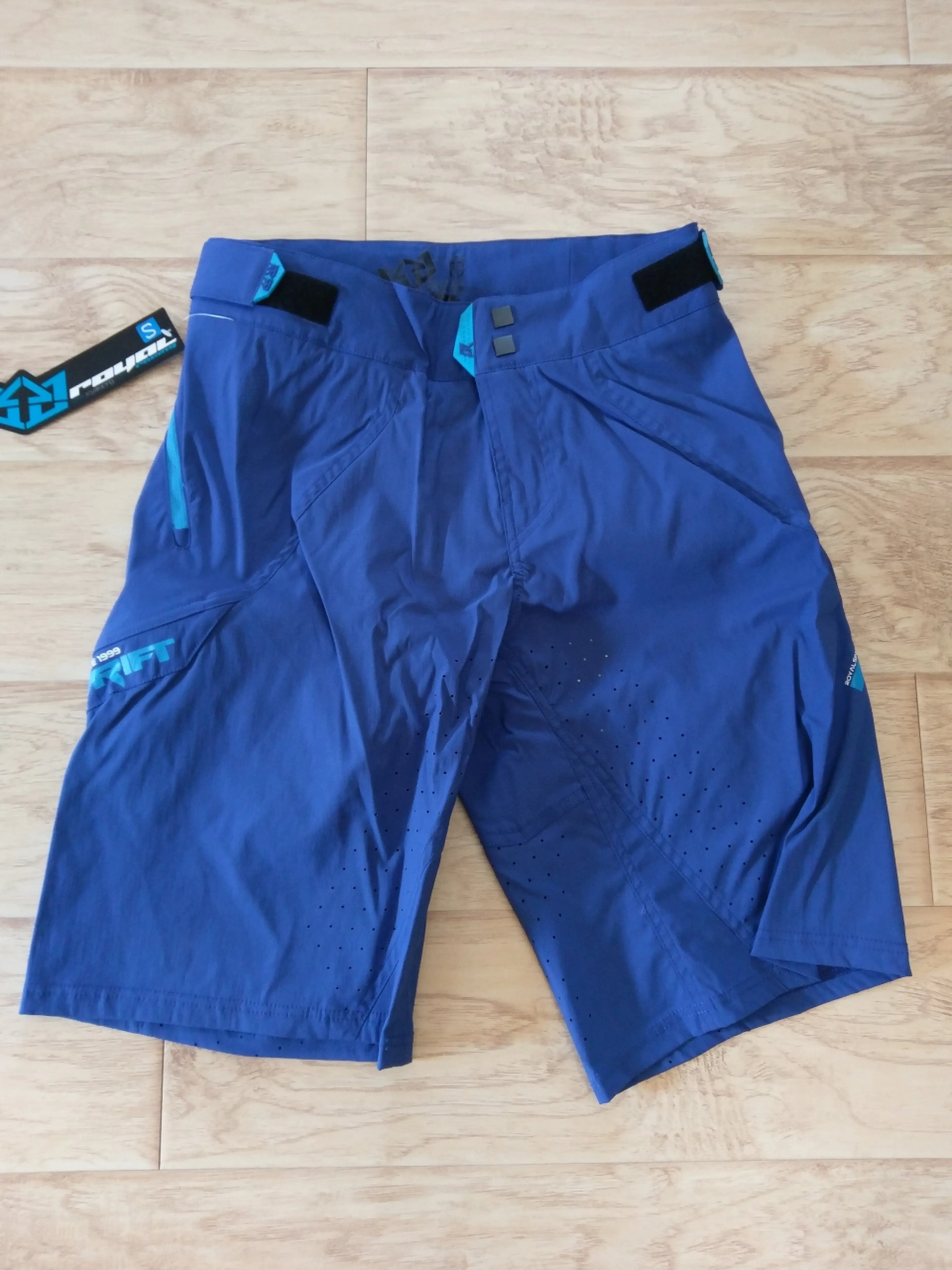6. Pantaloni scurti Trail/Enduro Royal Racing Drift Short Navy Electric Blue
