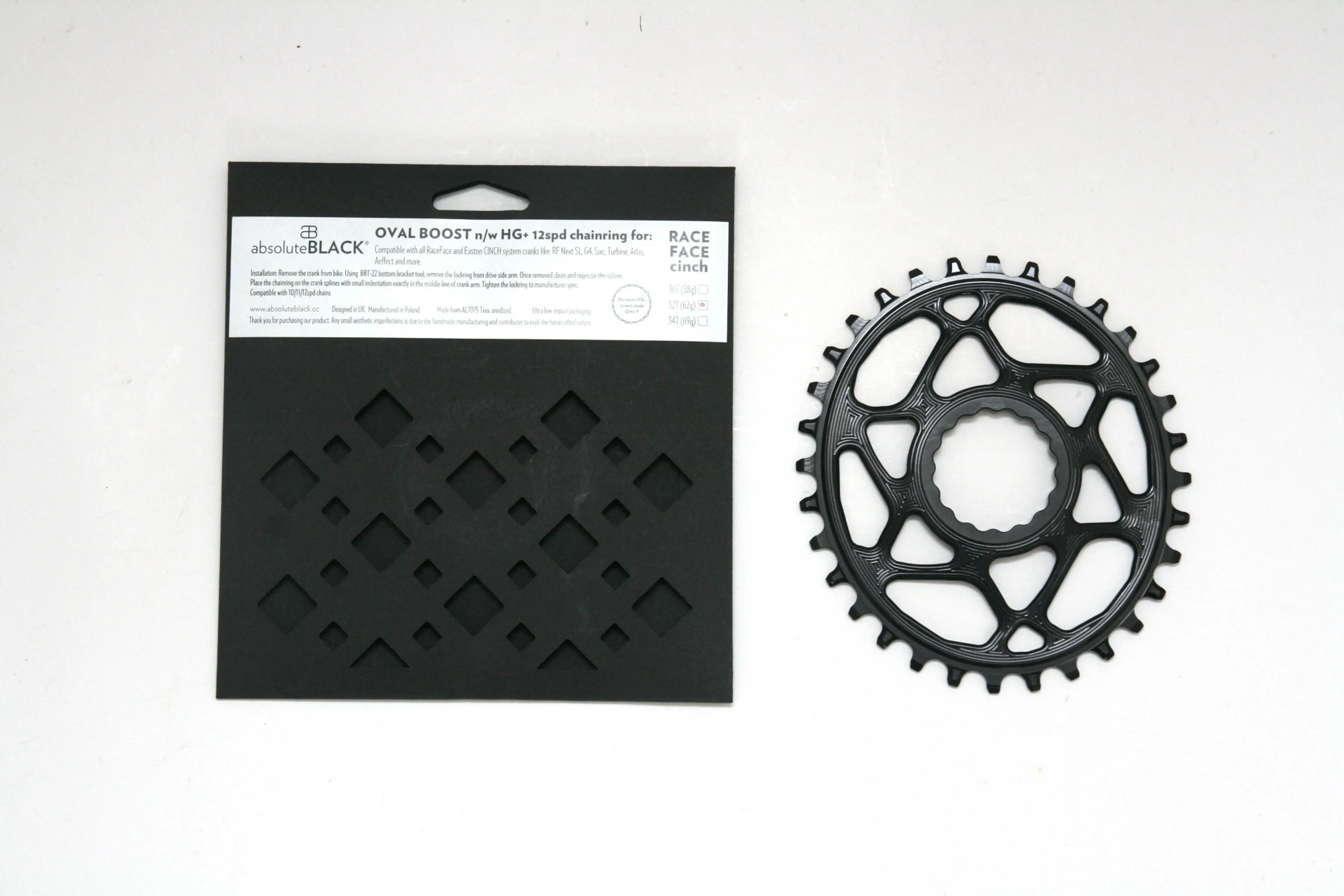 3. Placa Absolute Black - Race Face OVAL Cinch Boost 148 Shimano 12spd Hyperglide+