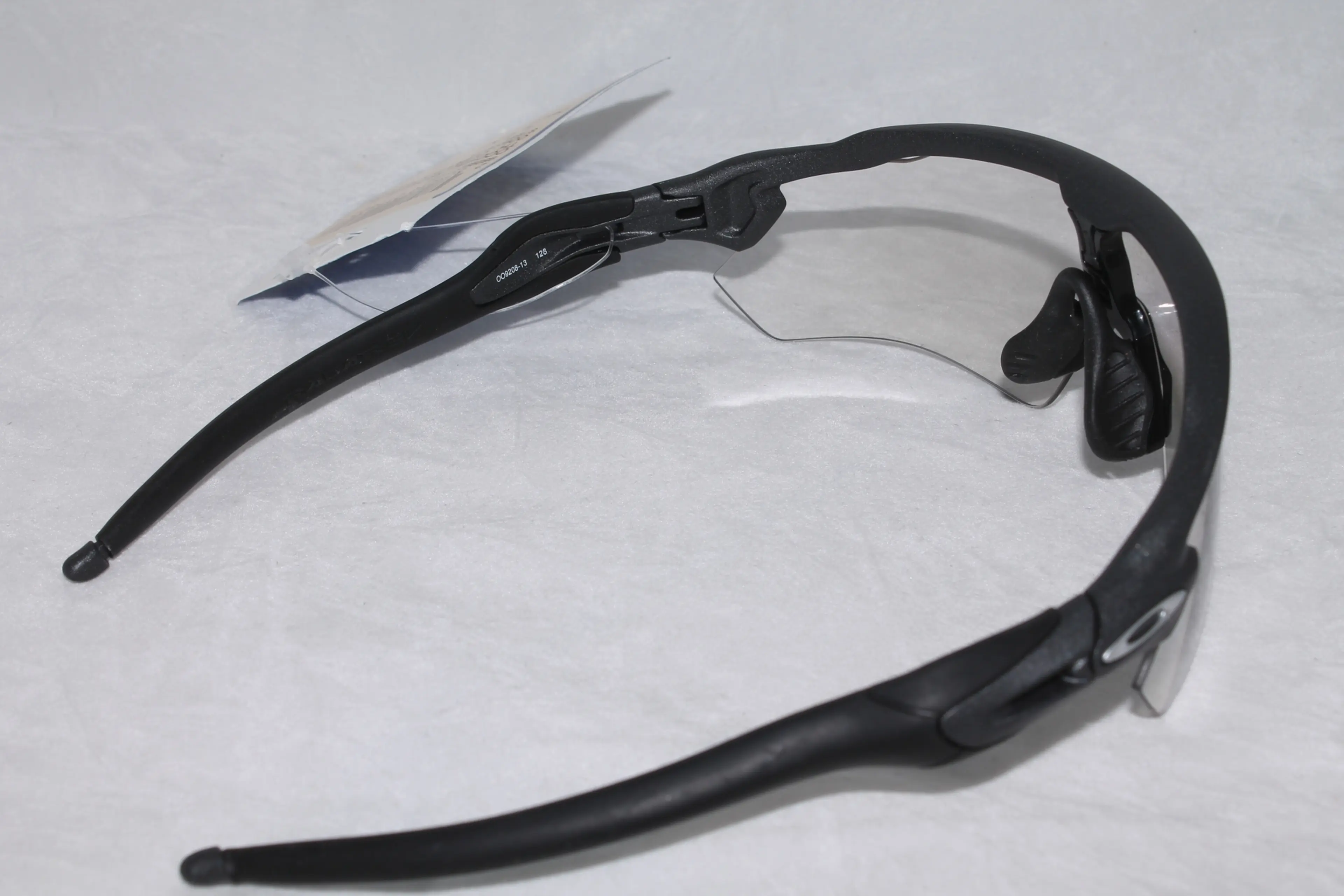 3. Ochelari de bicicleta Oakley RadarEv clear to black iridium photochromic