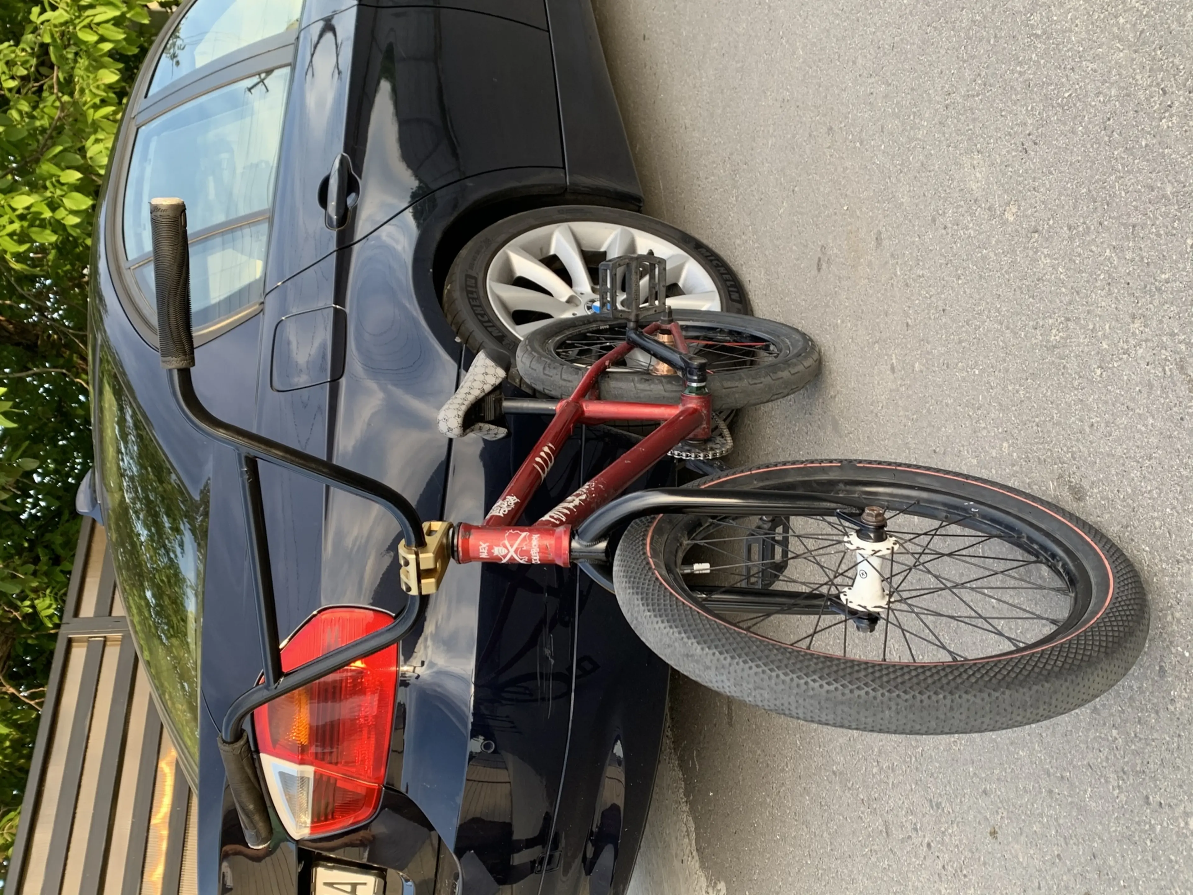 1. Bicicleta BMX custom