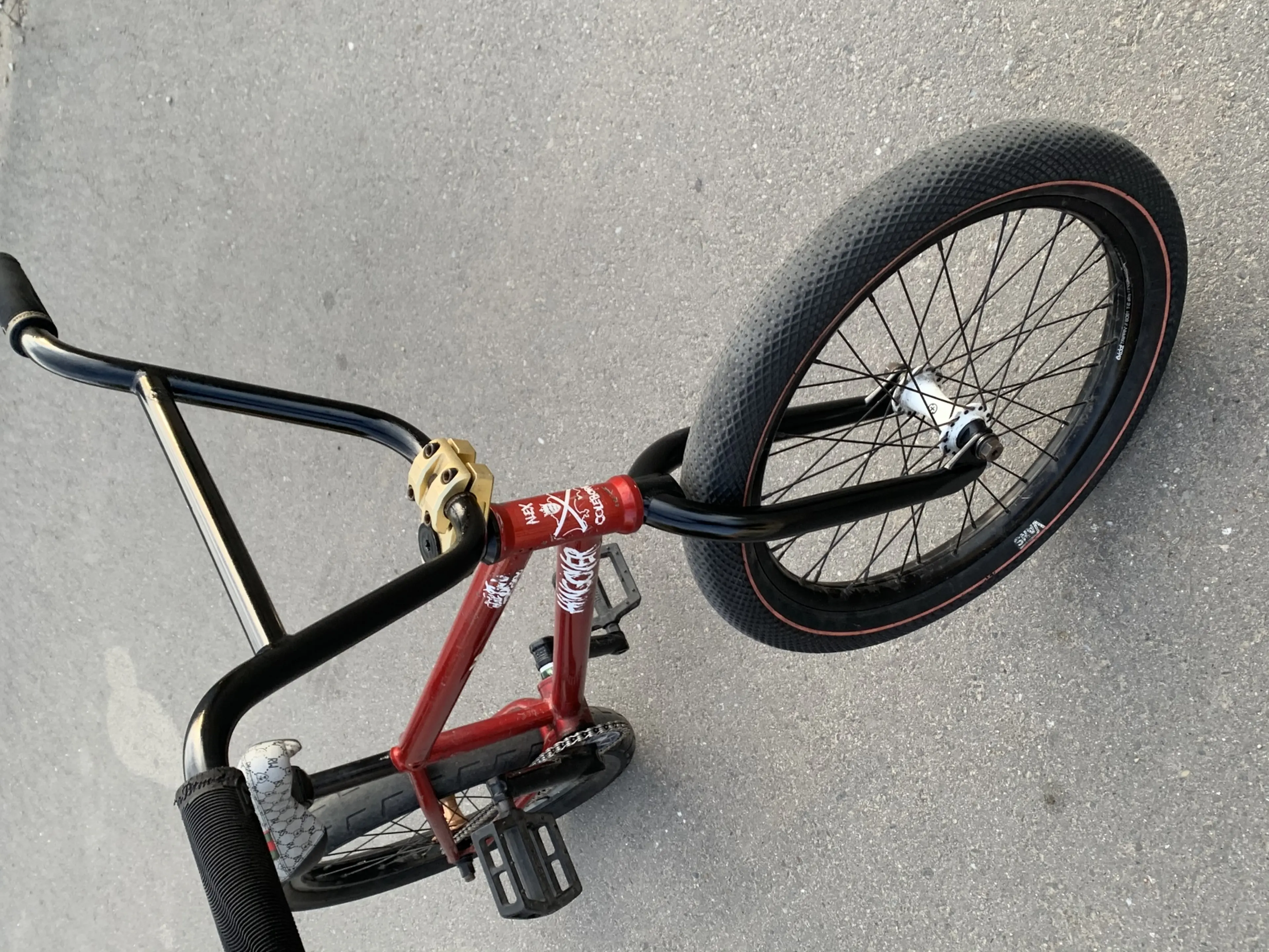 4. Bicicleta BMX custom