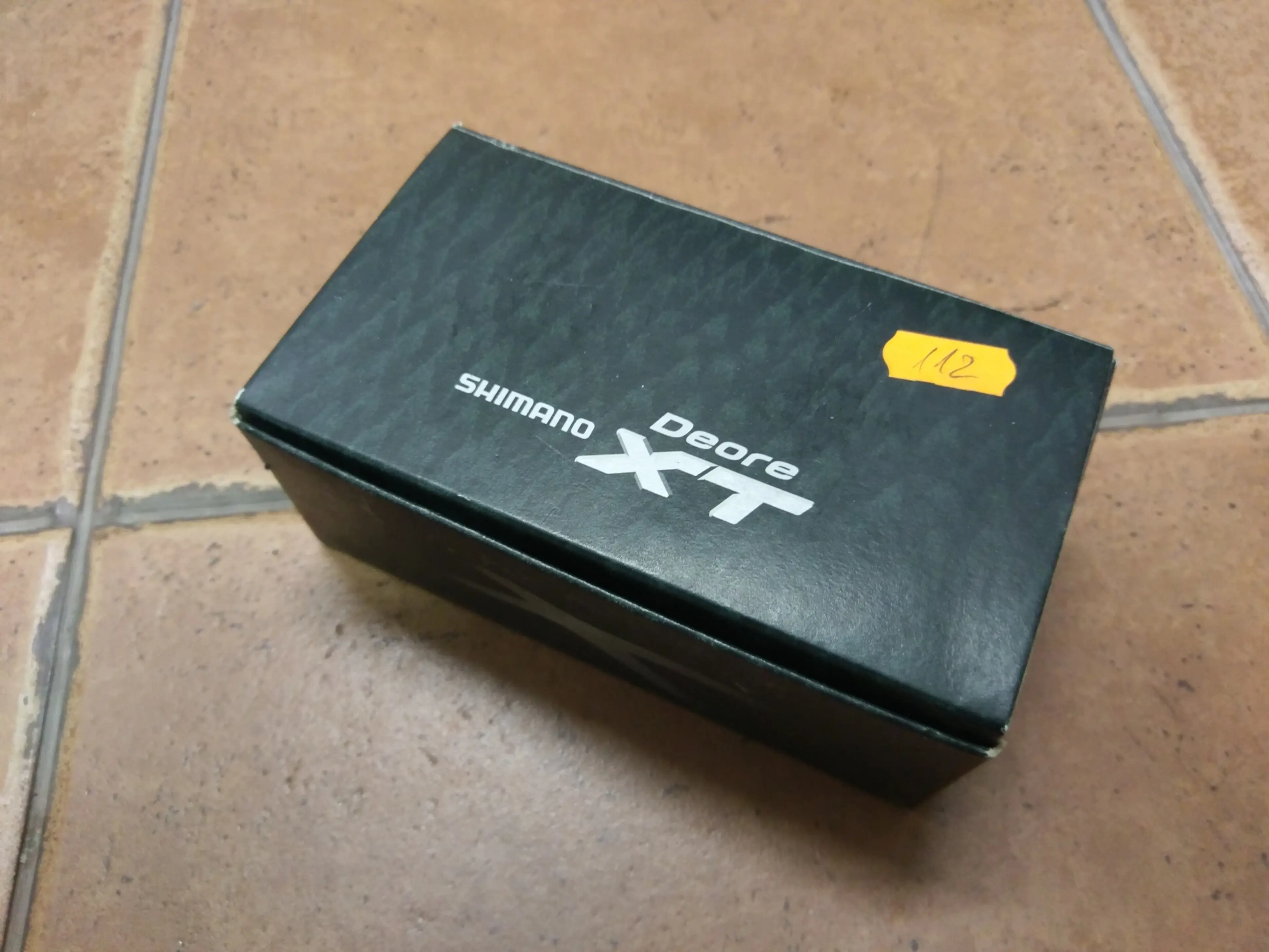 1. Butuc fata Shimano Deore XT HB-M770