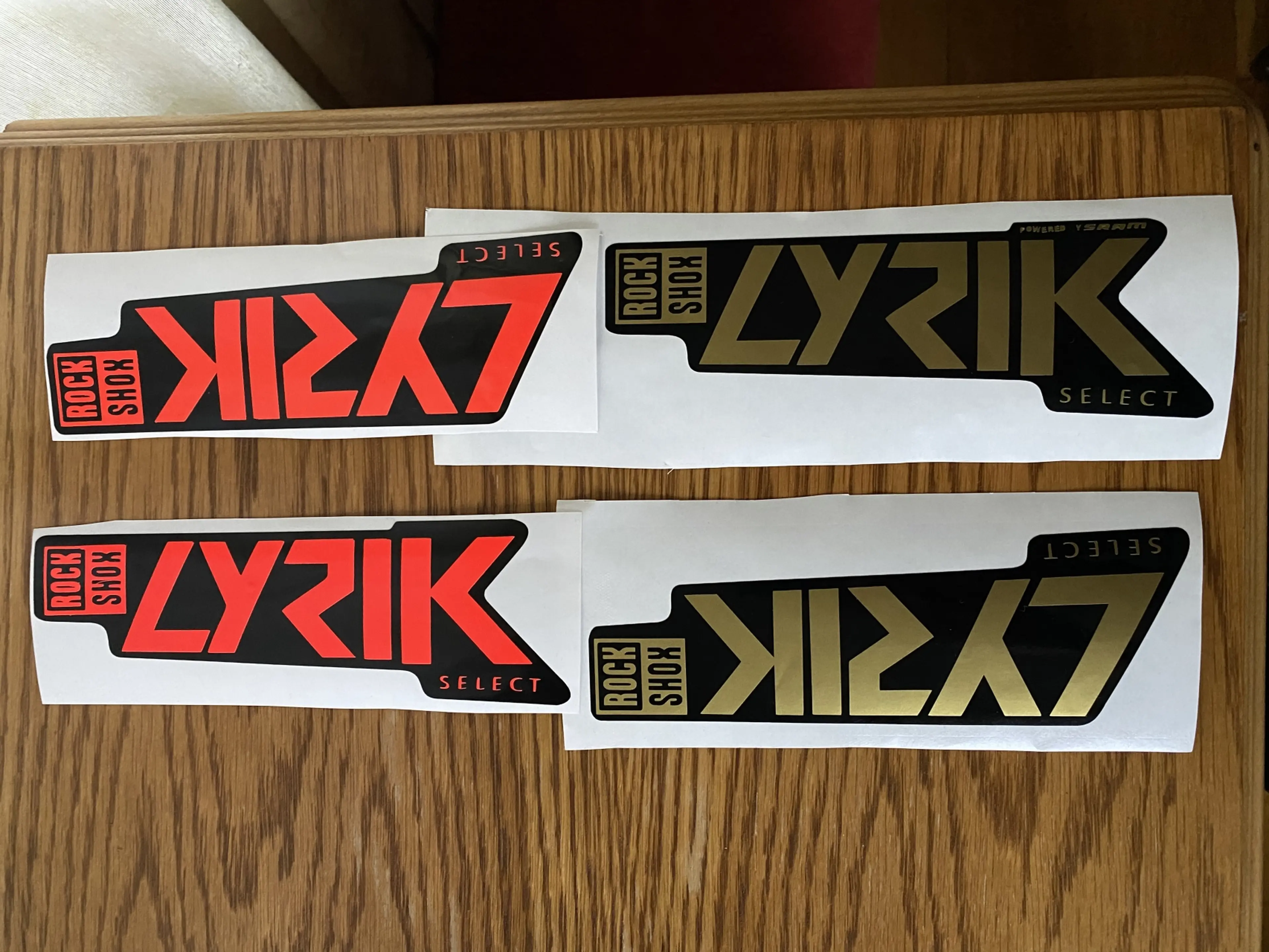 2. Stickere Fox Factory- RockShox Lyrik