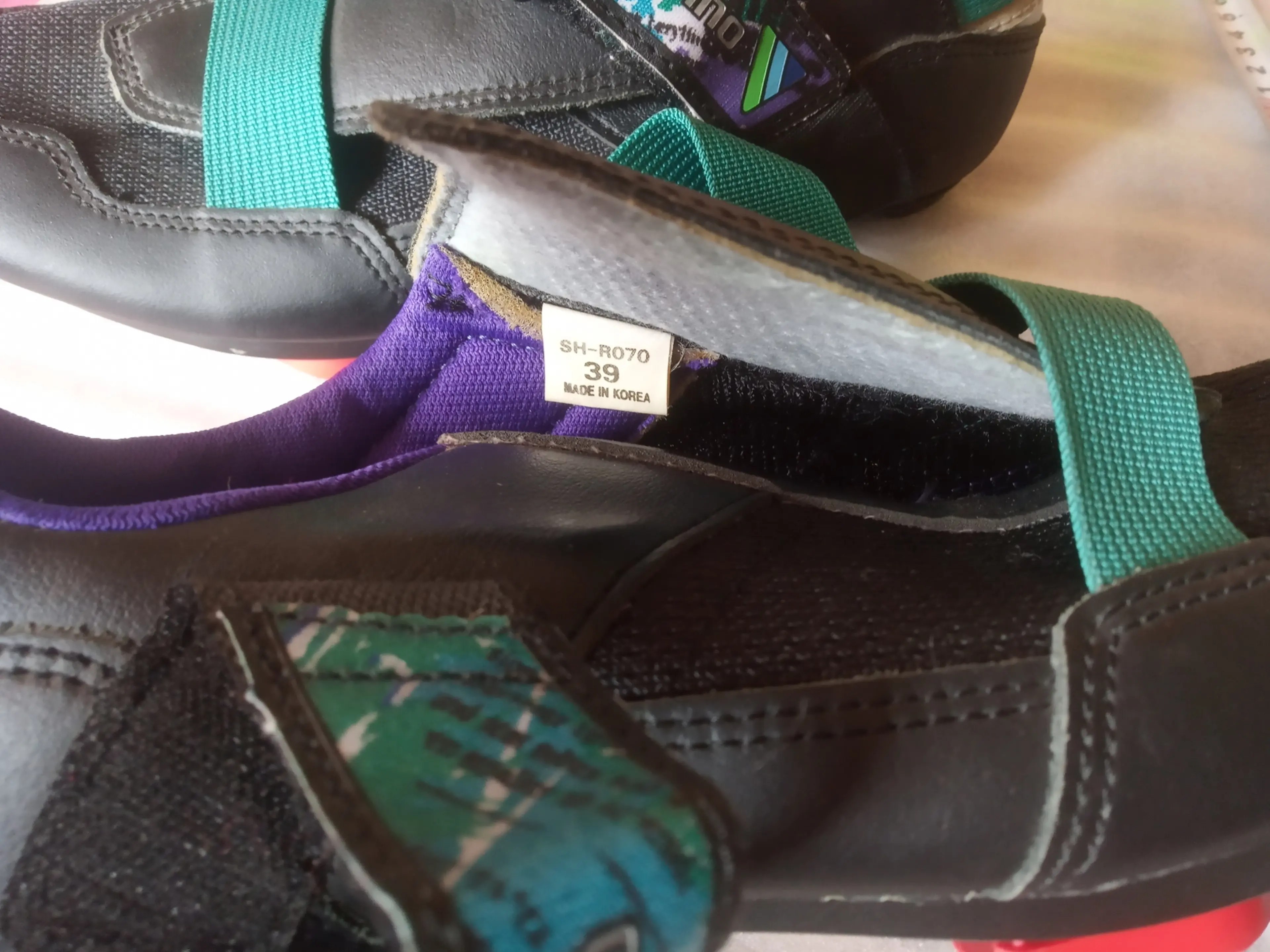 5. Shimano SH R070 pantofi bici noi, Nr. 39( 24,5cm), cu placute sosea