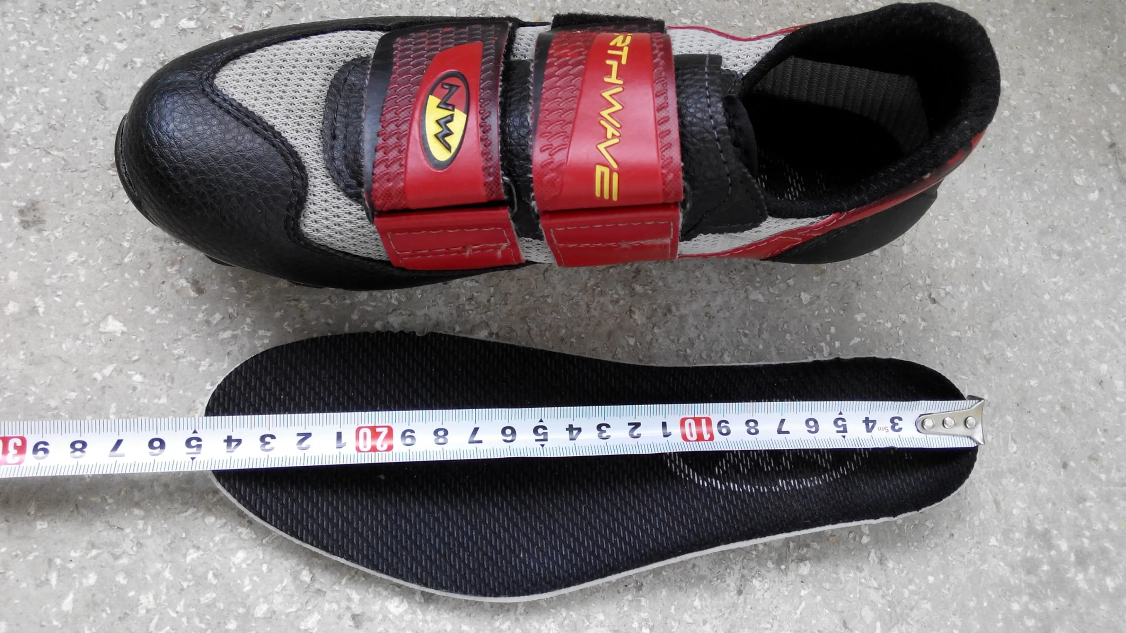 7. Pantofi ciclism SPD, Northwave, nr.39 , 25 cm talpicul,cu placute