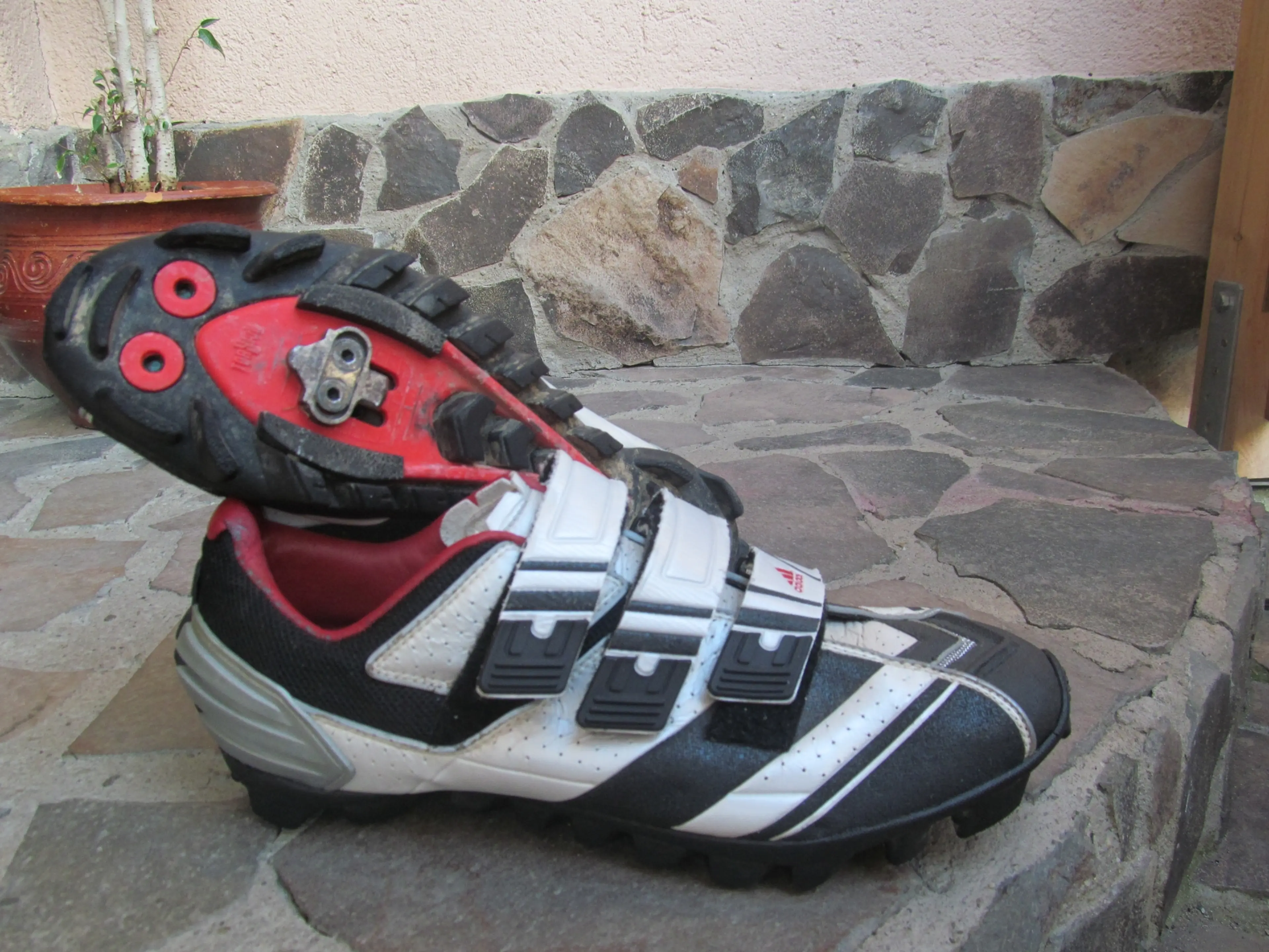 Image Pantofi Adidas nr 42.2/3 , 27 cm