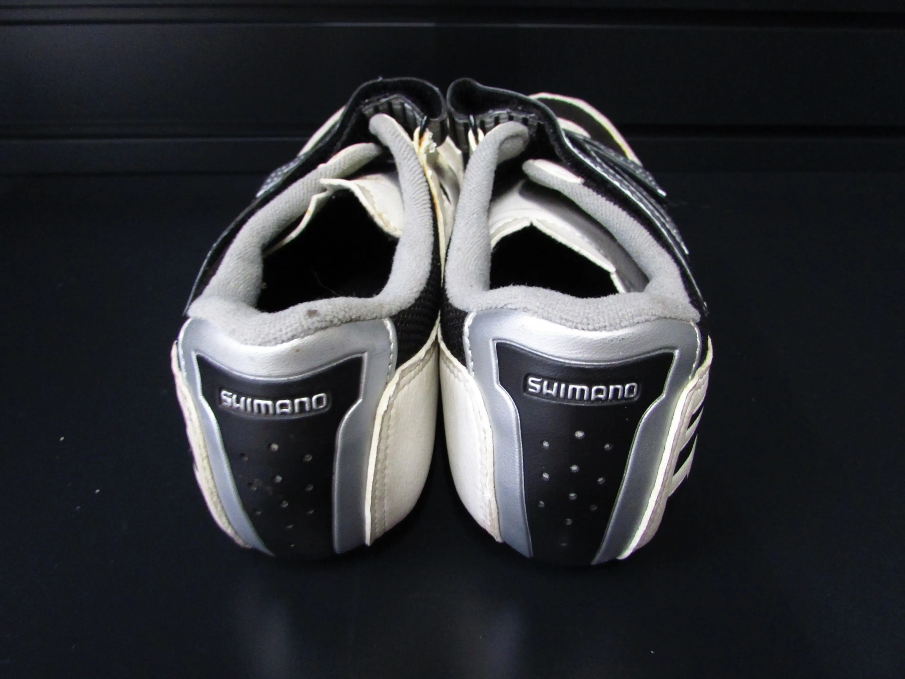 2. Pantofi ciclism Shimano R075 /Marimea 38