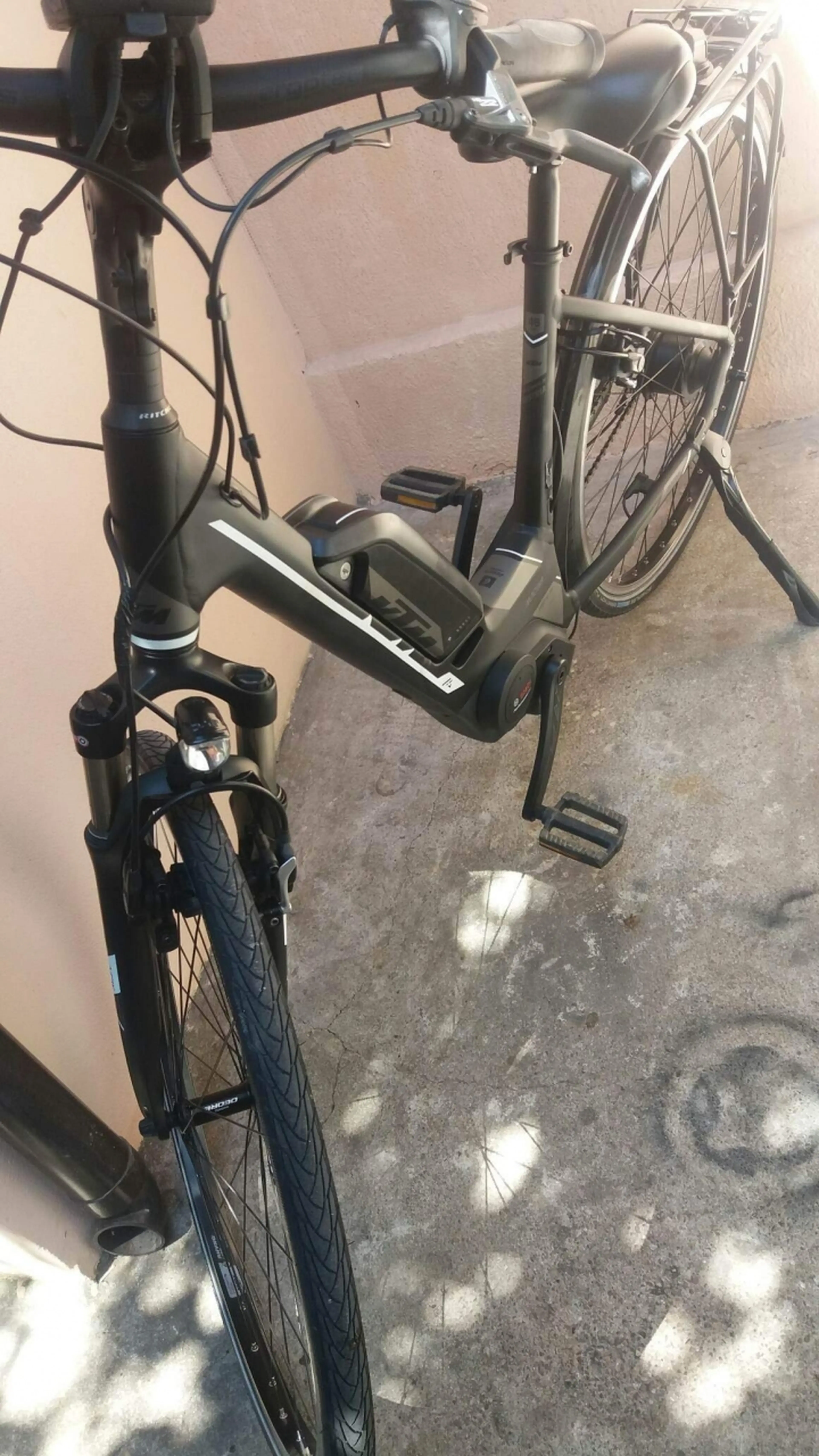 1. Bicicleta electrica ebike  model ktm machins 2019  8plus 5