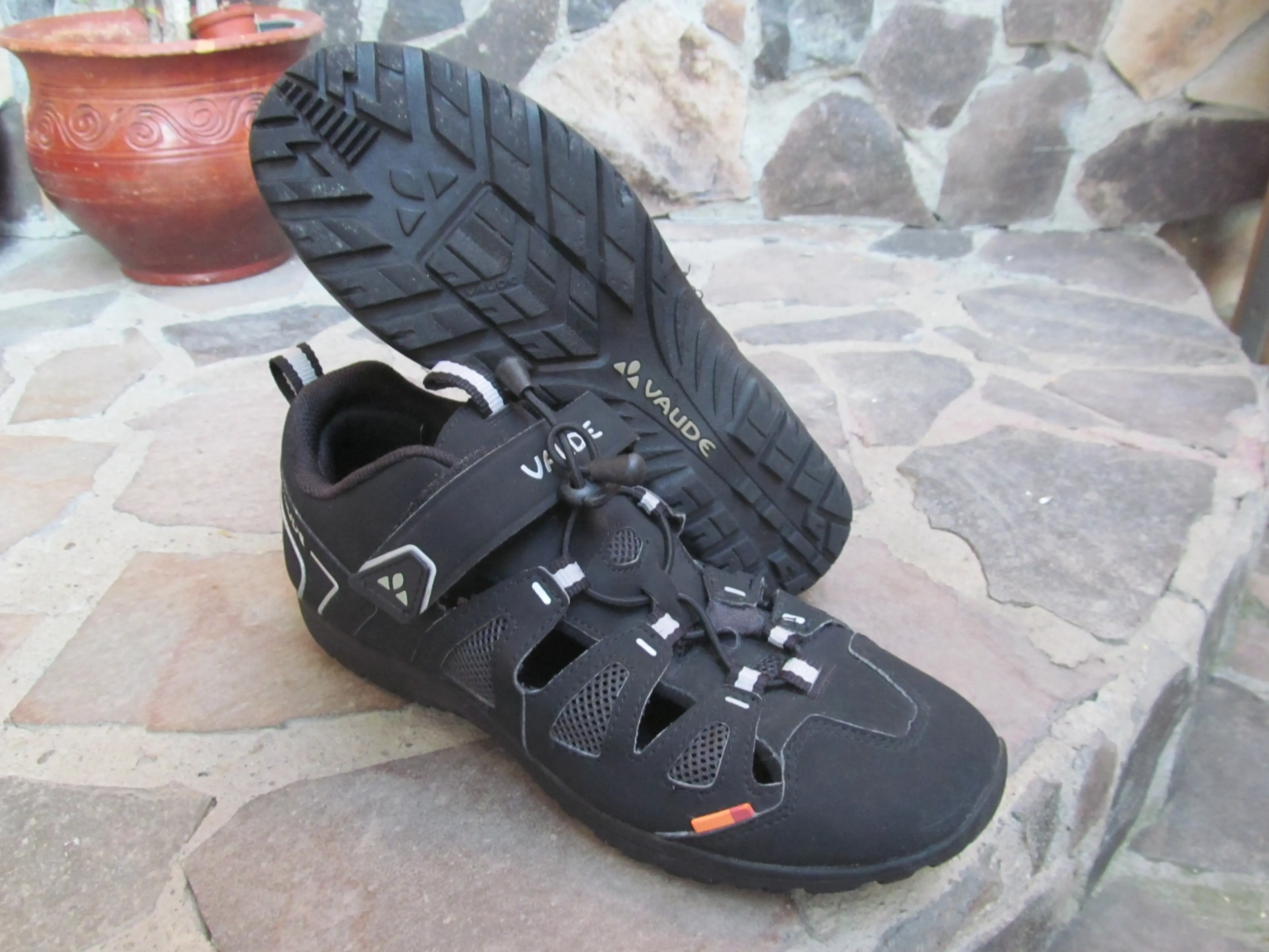1. Pantofi Vaude nr 43, 28 cm