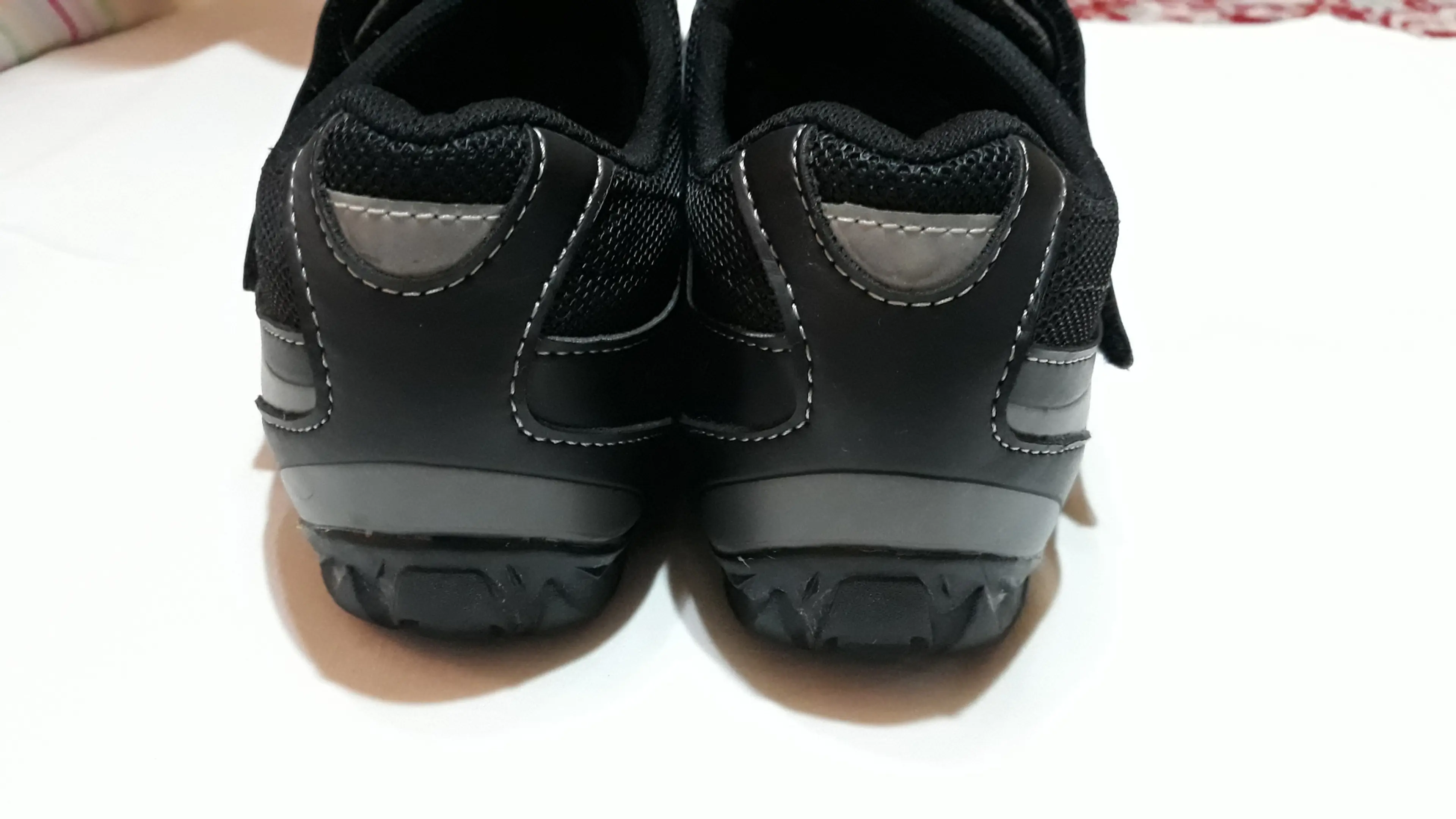 5. Pantofi Shimano SPD cu placute marimea 39