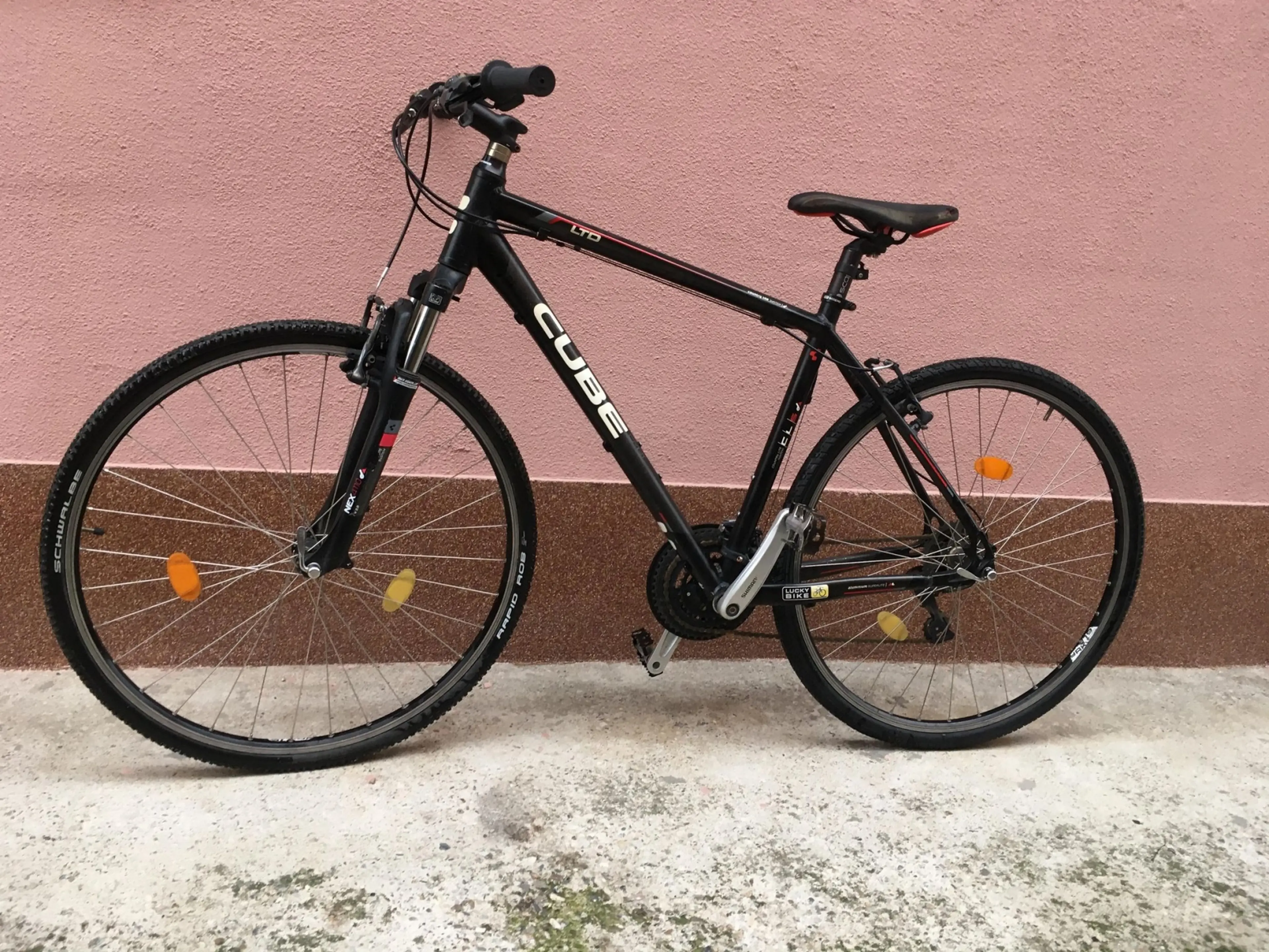 5. Bicicleta CUBE  City bike / Trekking