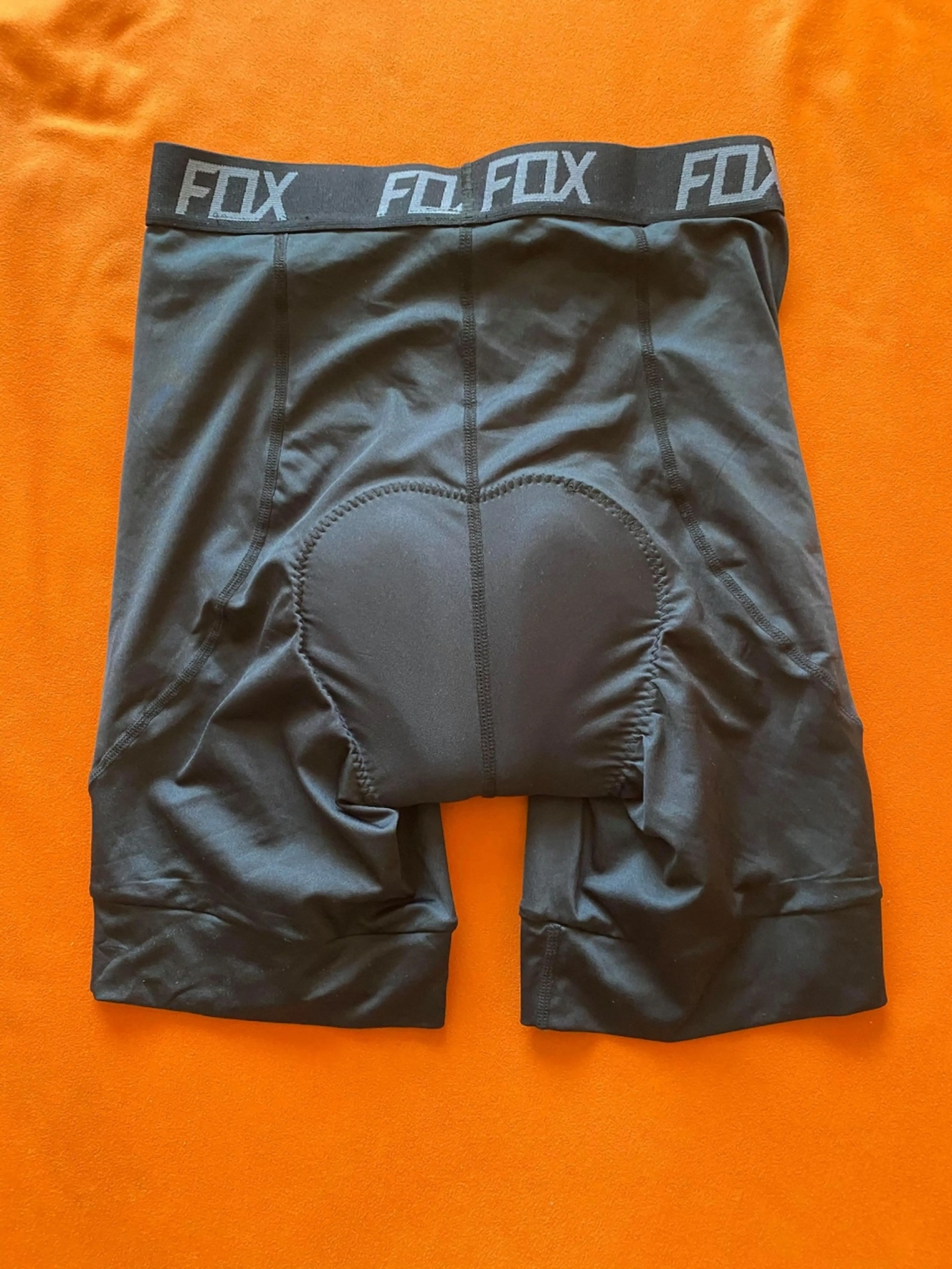 5. Vand pantaloni Fox Flexair Lite