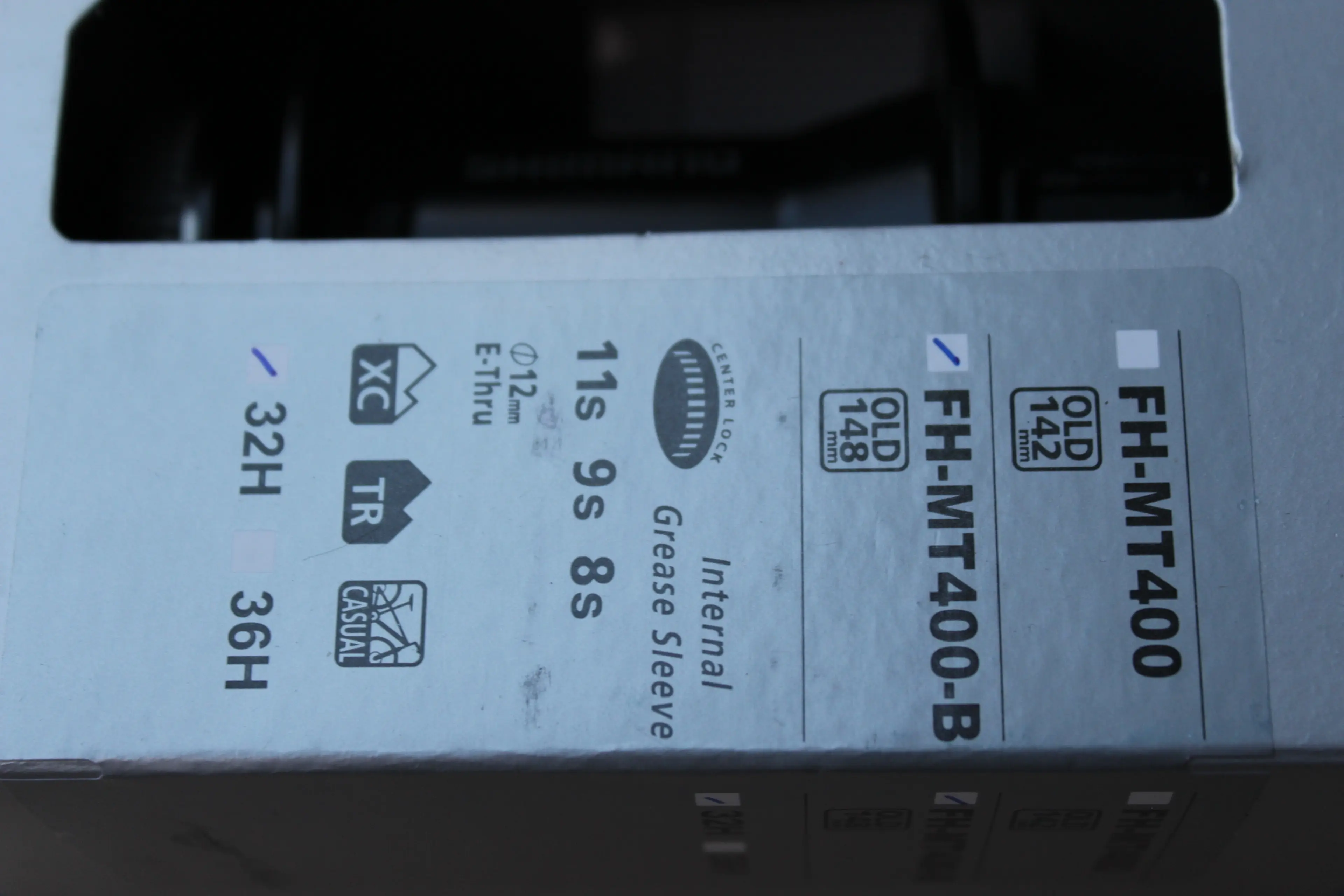4. Shimano FH-MT400-B - Centerlock - 12x148mm Boost