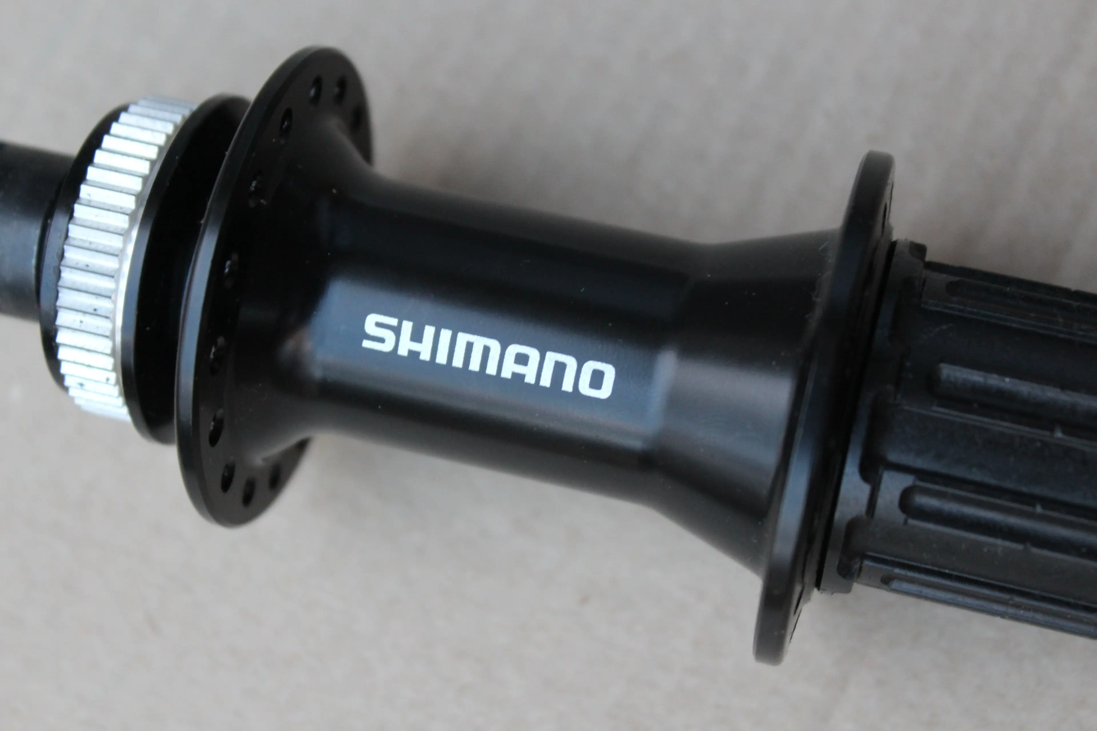 6. Shimano FH-MT400-B - Centerlock - 12x148mm Boost