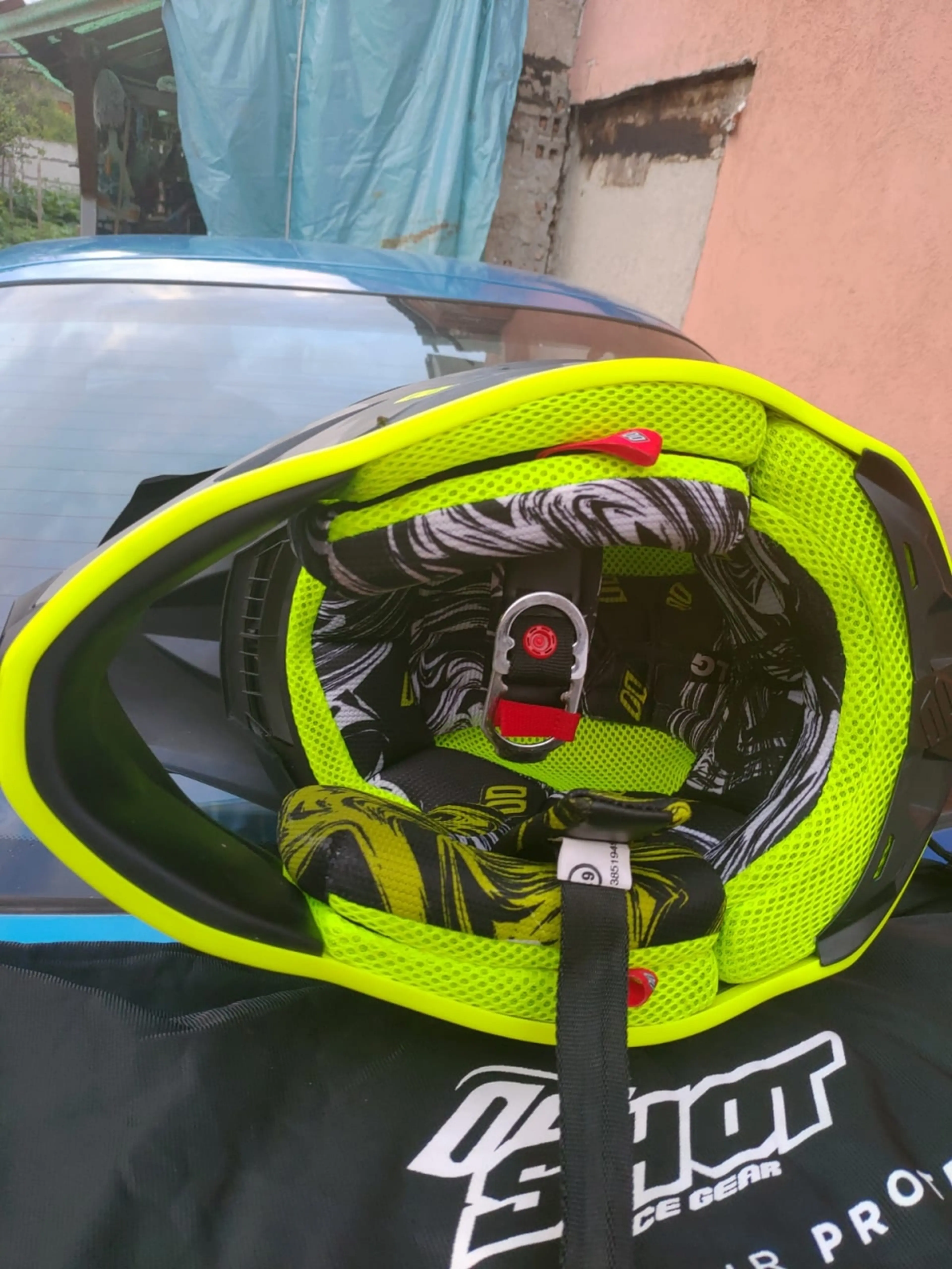 Image Casca RACESHOT cu saculet pentru Downhill