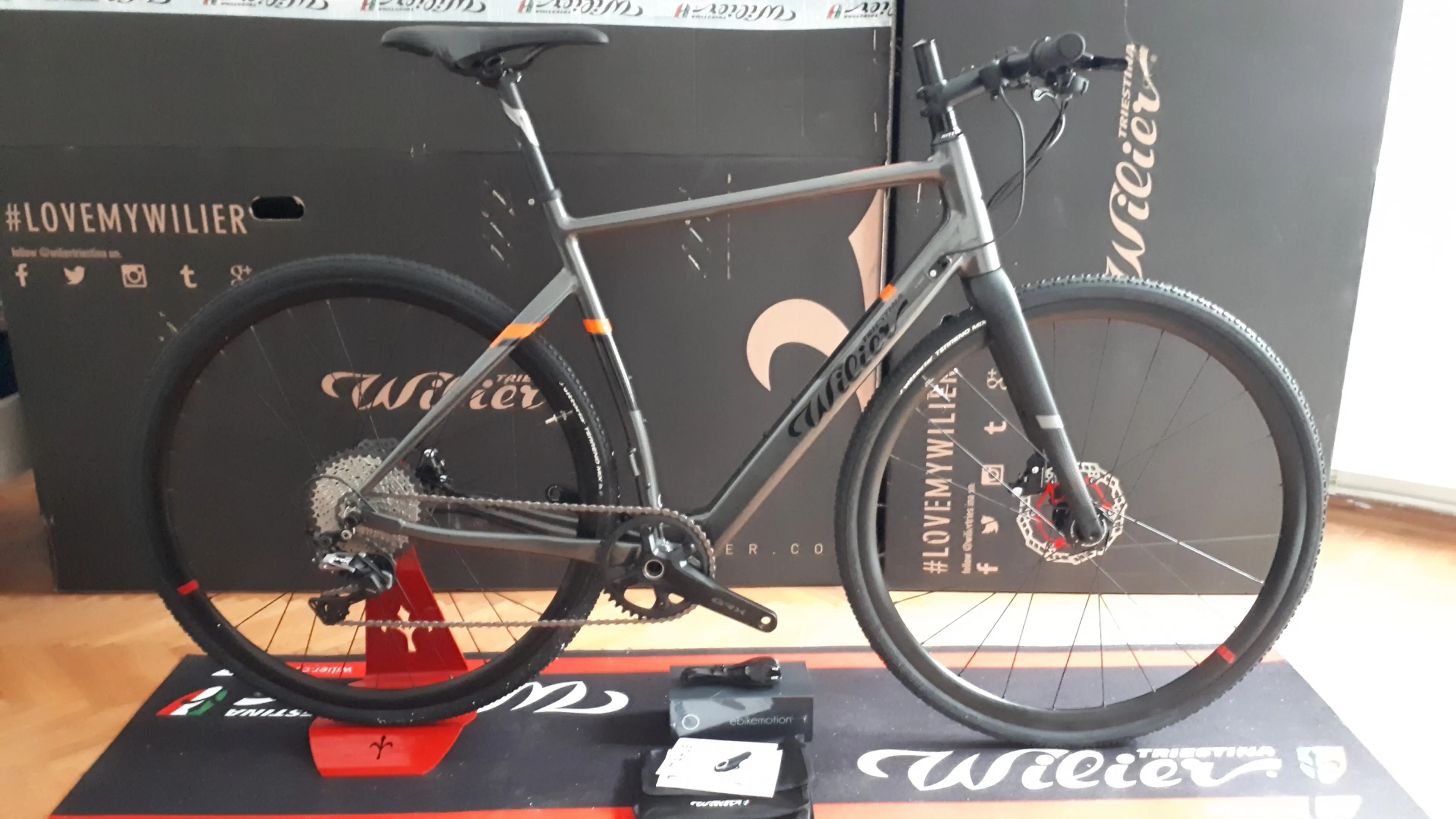 Image Vand bicicleta e bike 28 Wilier Triestina hybrid grx1x11,2023,noua