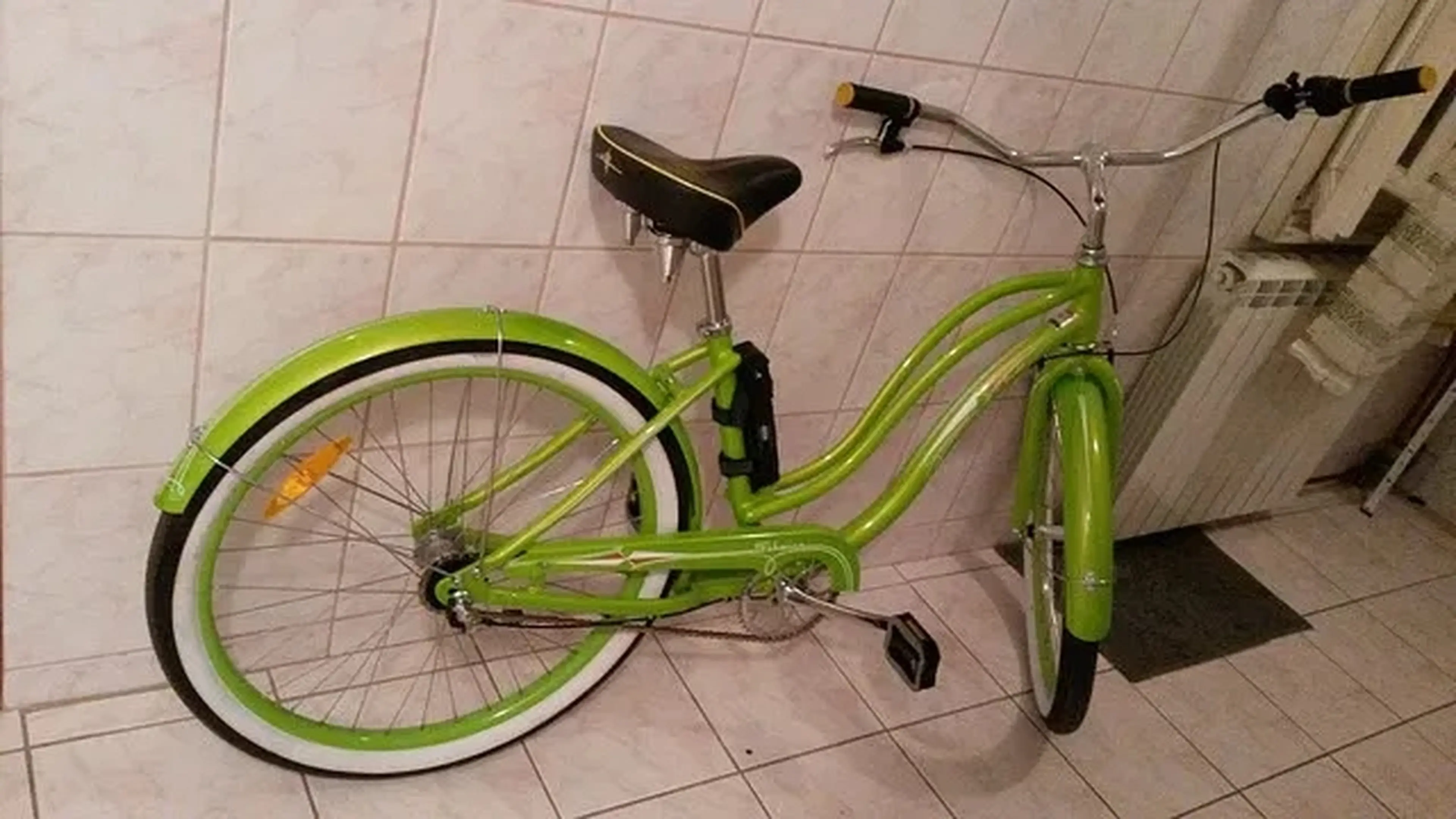 1. Vand bicicleta verde
