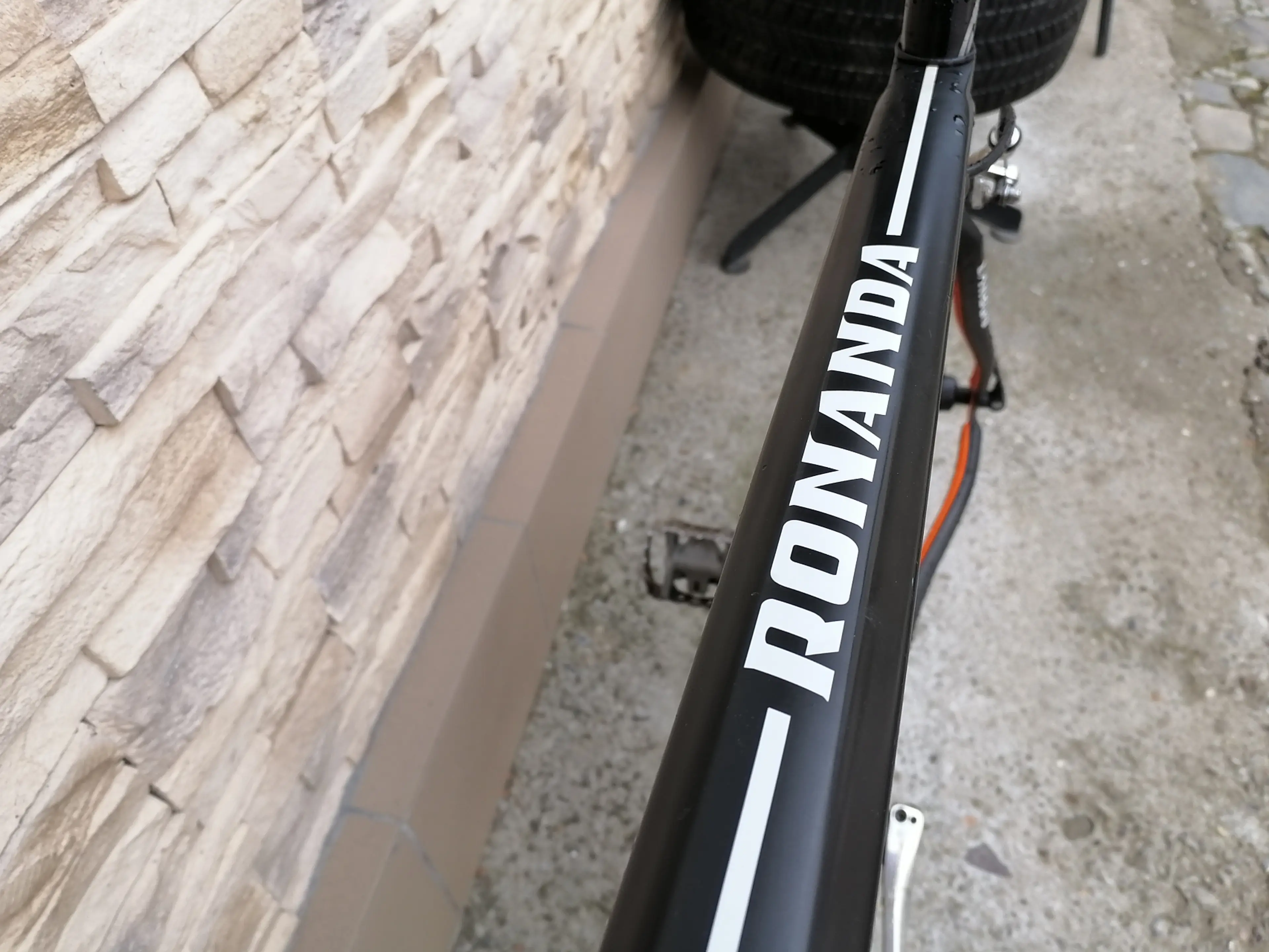10. Bicicleta cursiera carbon Ronanda marimea 54 cm full carbon