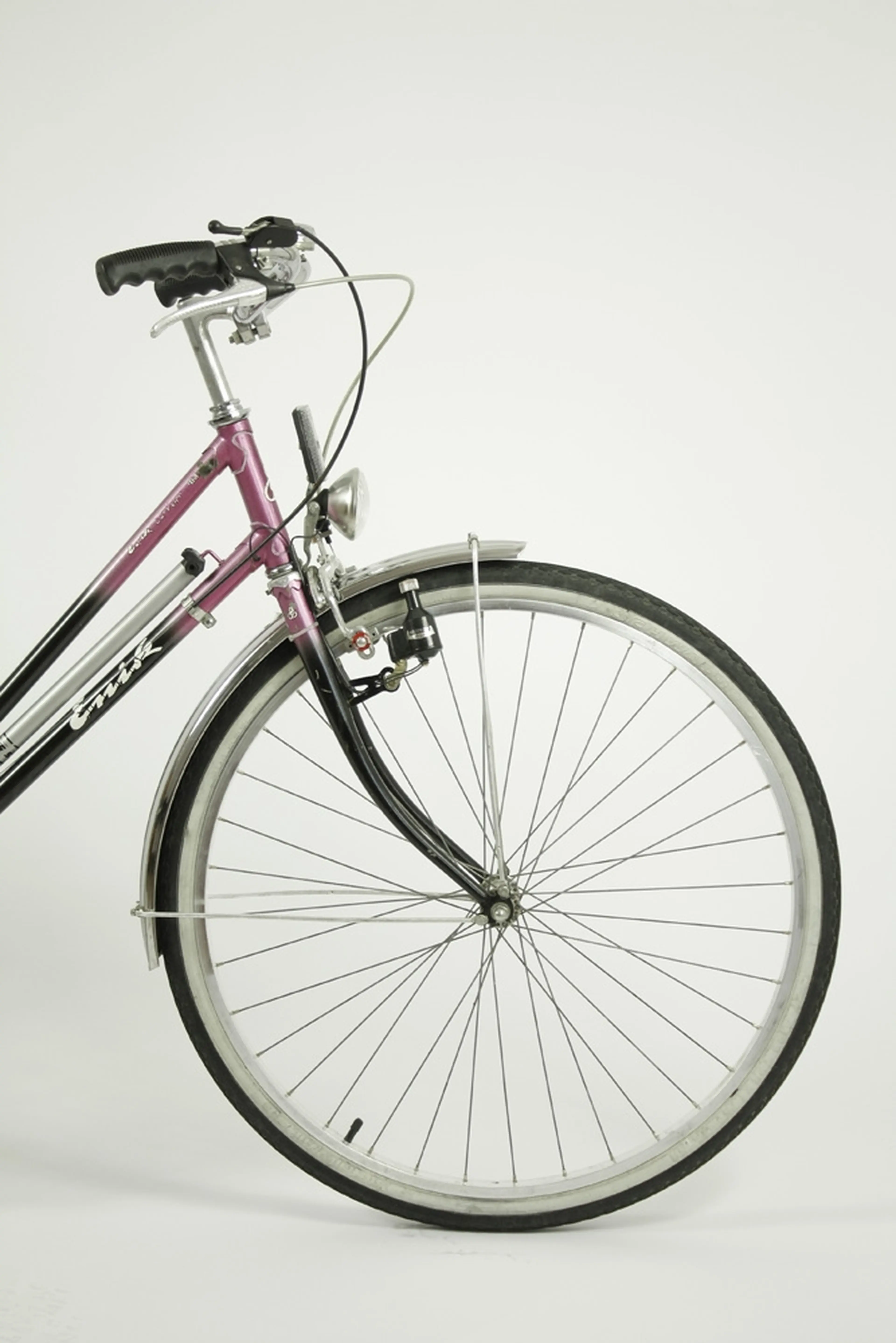 4. Bicicleta dama Enik Reconditionata