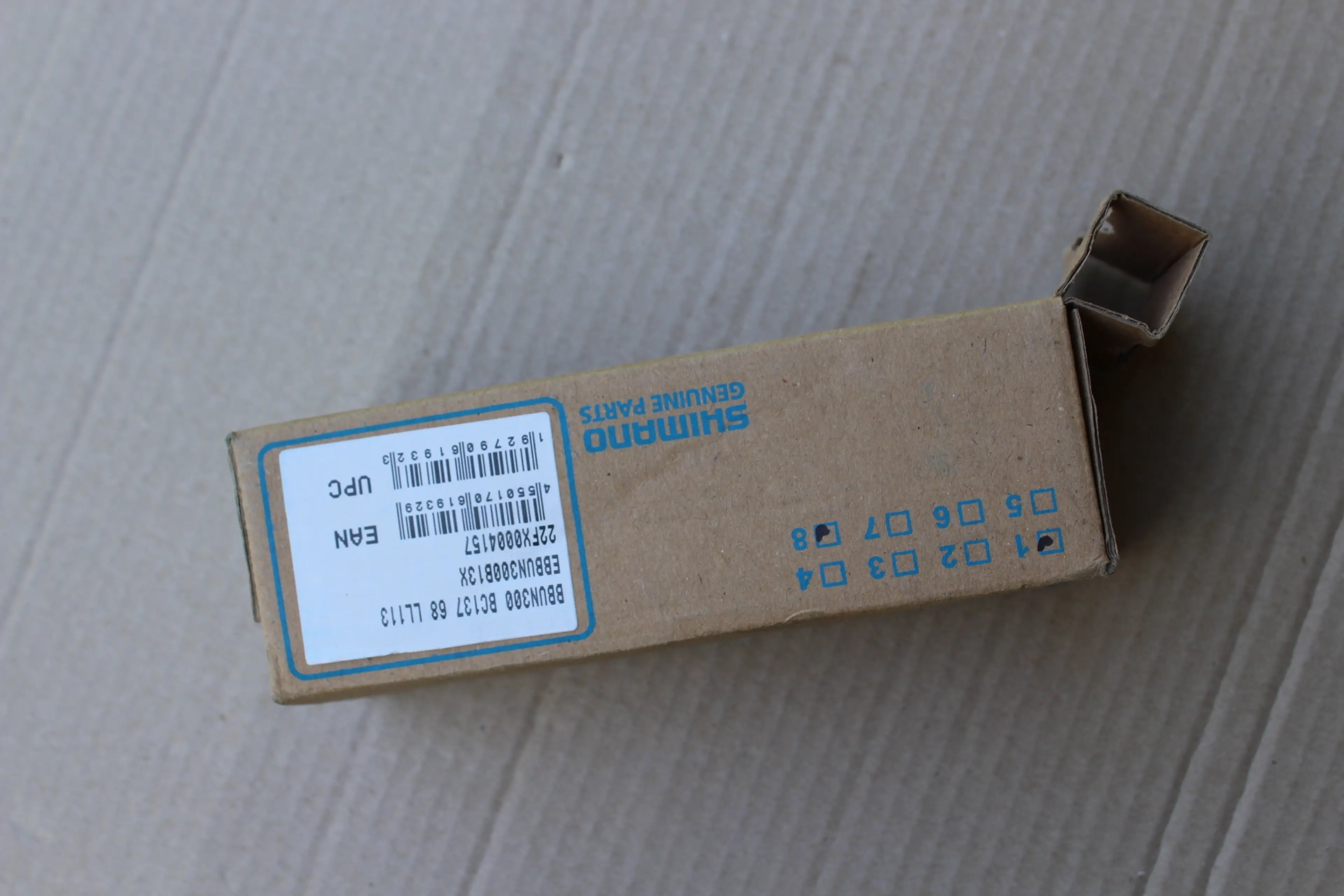 5. Shimano BB-UN300 monobloc rulment, ax patrat 113mm/68mm