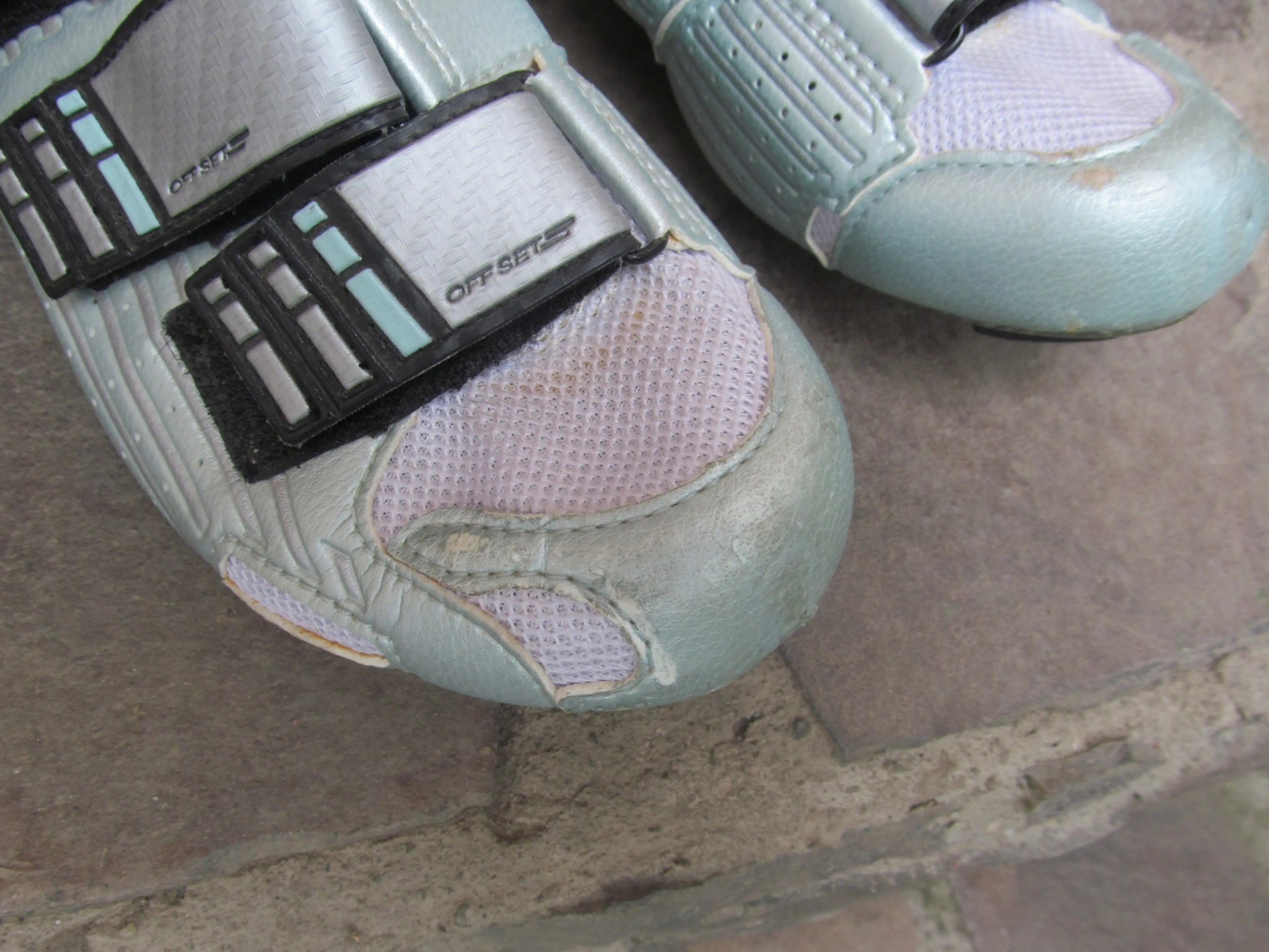 4. Pantofi Shimano SH-R099W nr 40, 25.2 cm