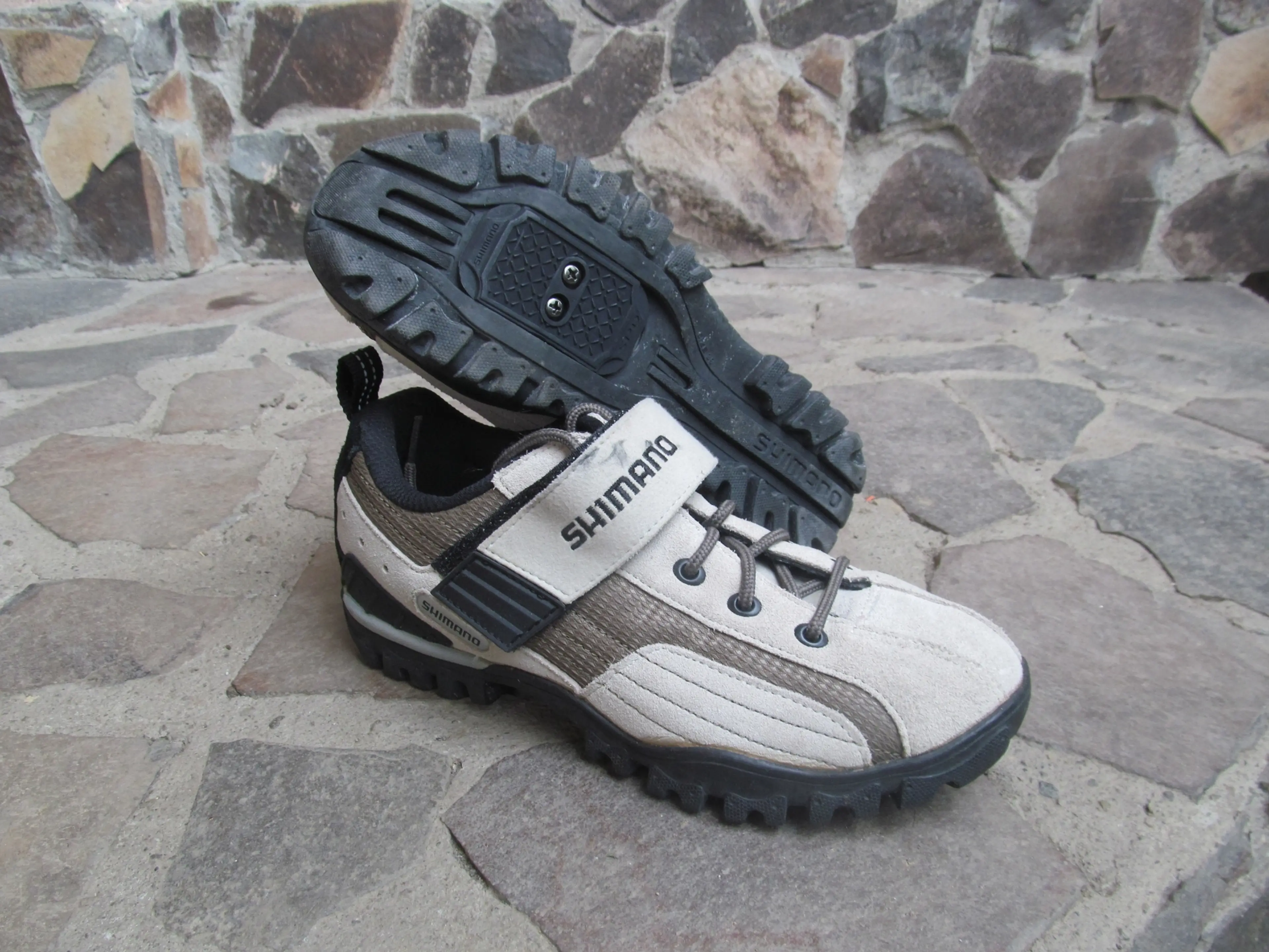 1. Pantofi Shimano SH-MT40WB nr 39, 24.5