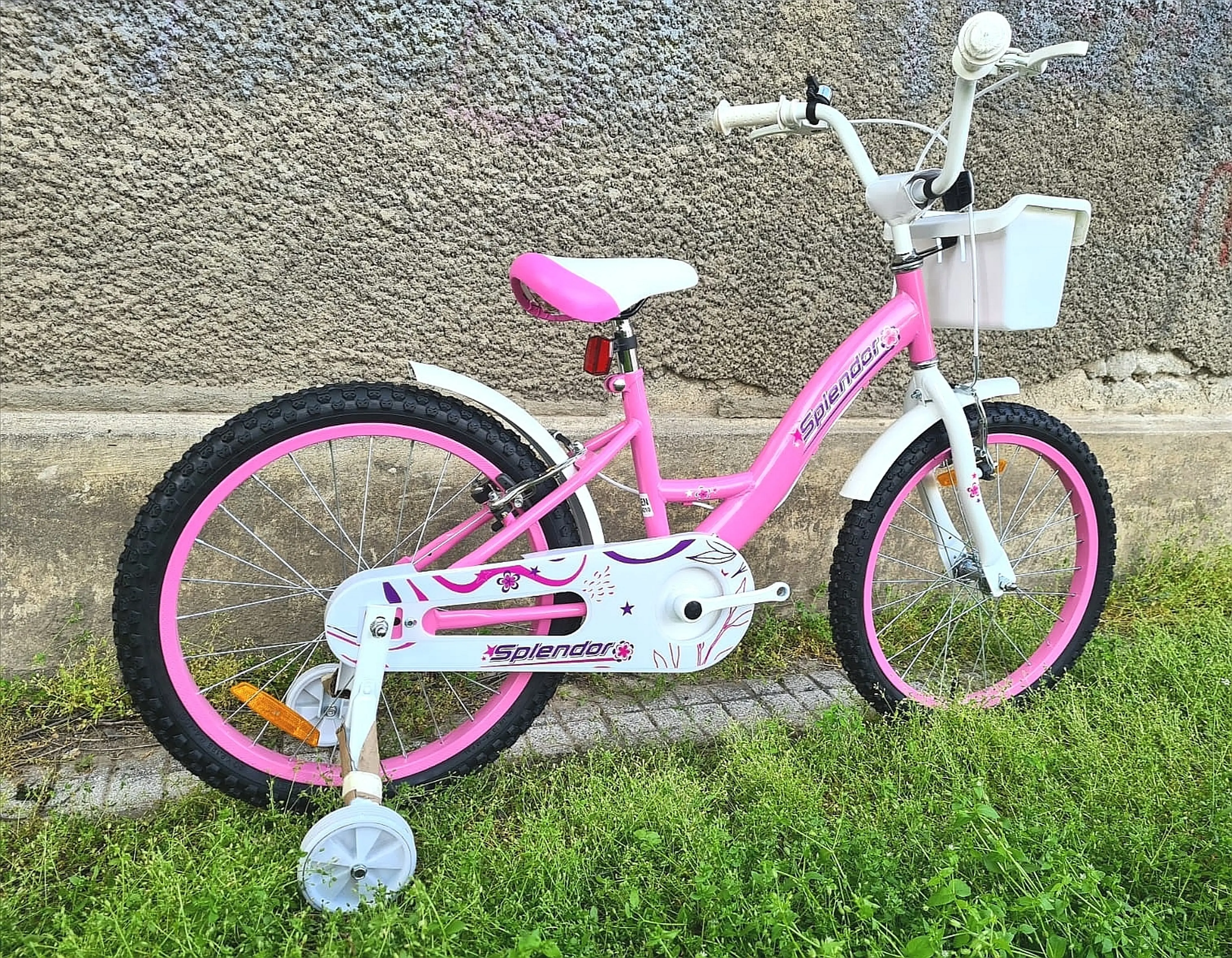 3. Bicicleta Splendor 20" pentru copii model 2021