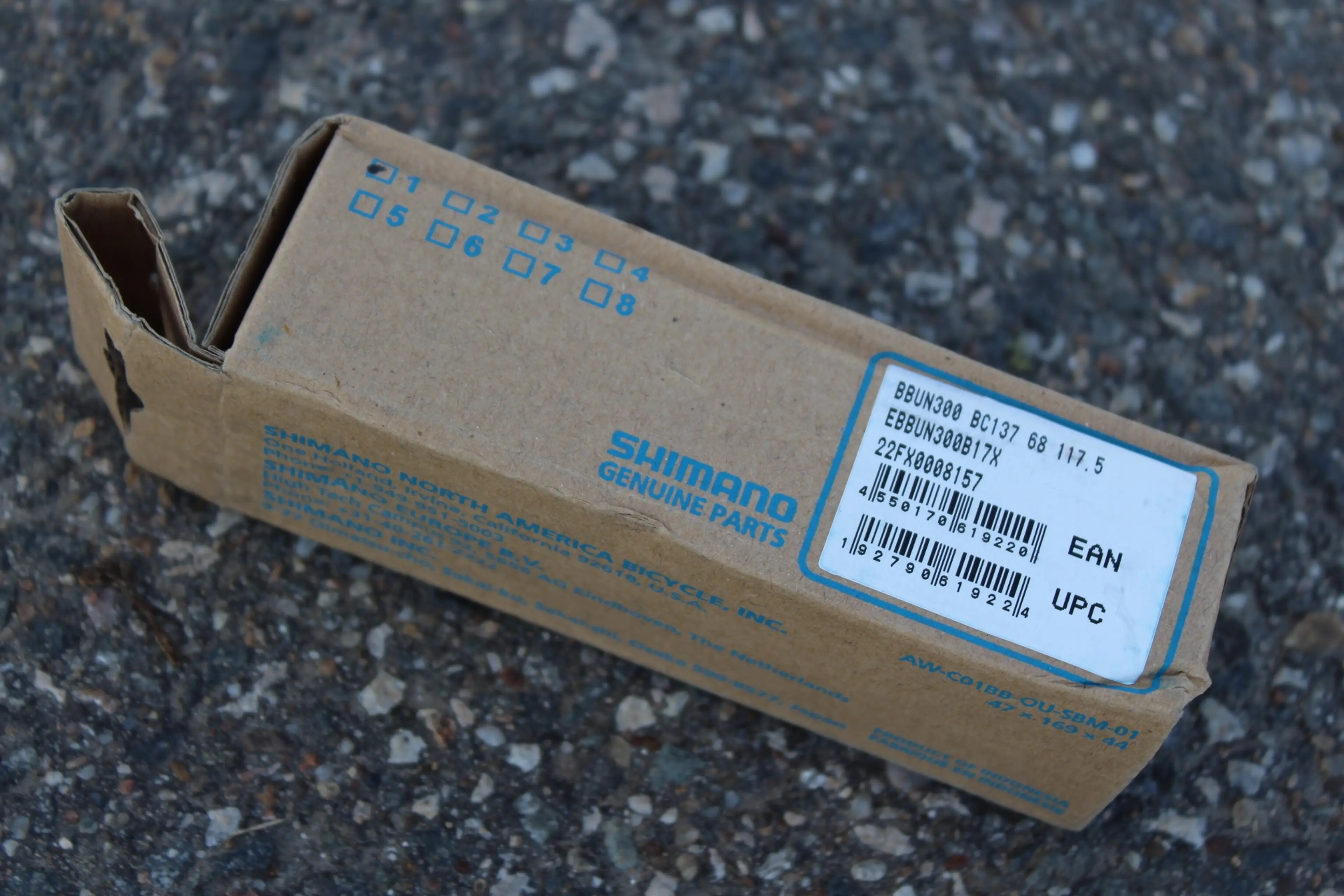 5. Shimano BB-UN300 monobloc rulment, ax patrat 117mm/68mm