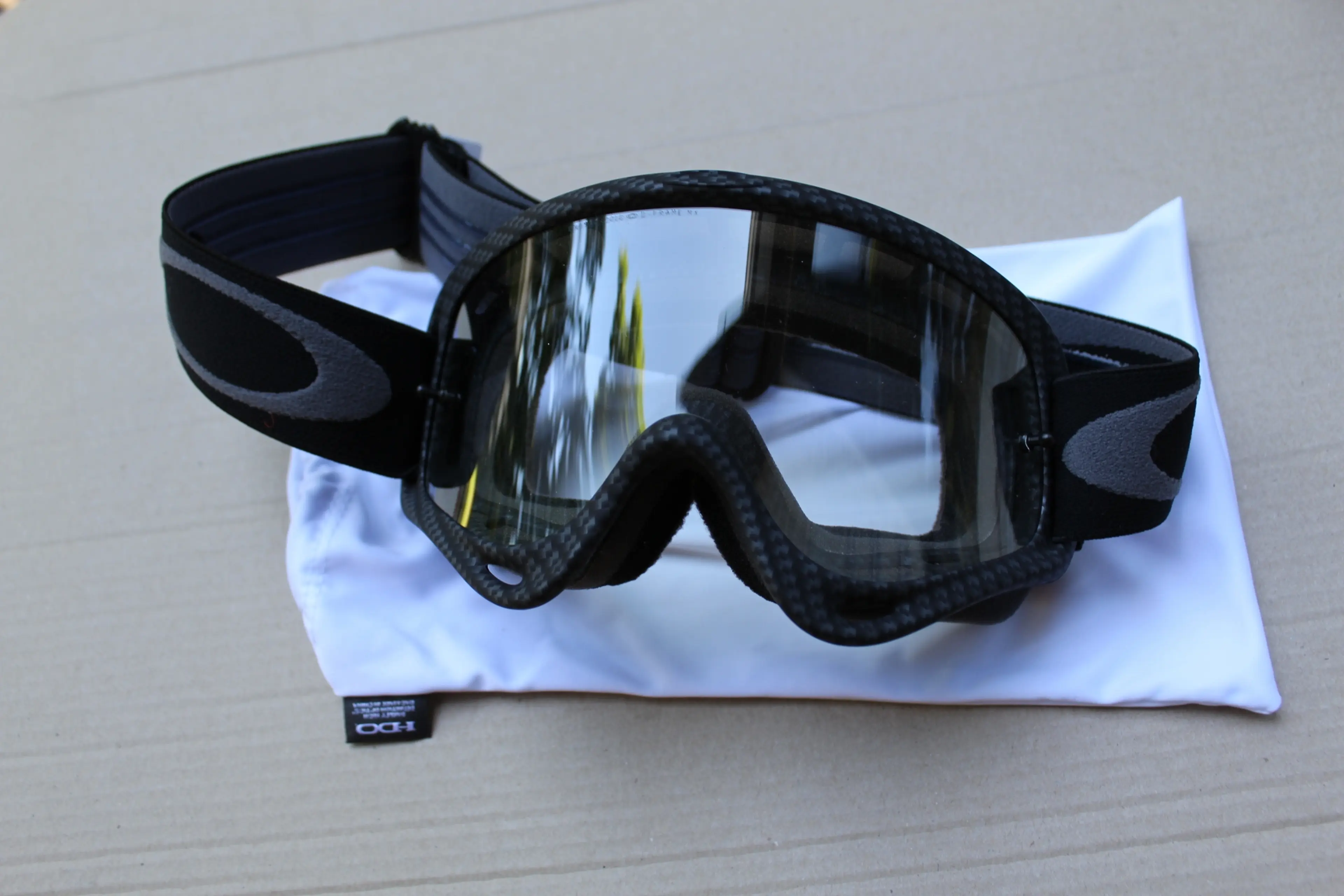 4. Oakley O-FRAME MX Carbon Black - Goggle