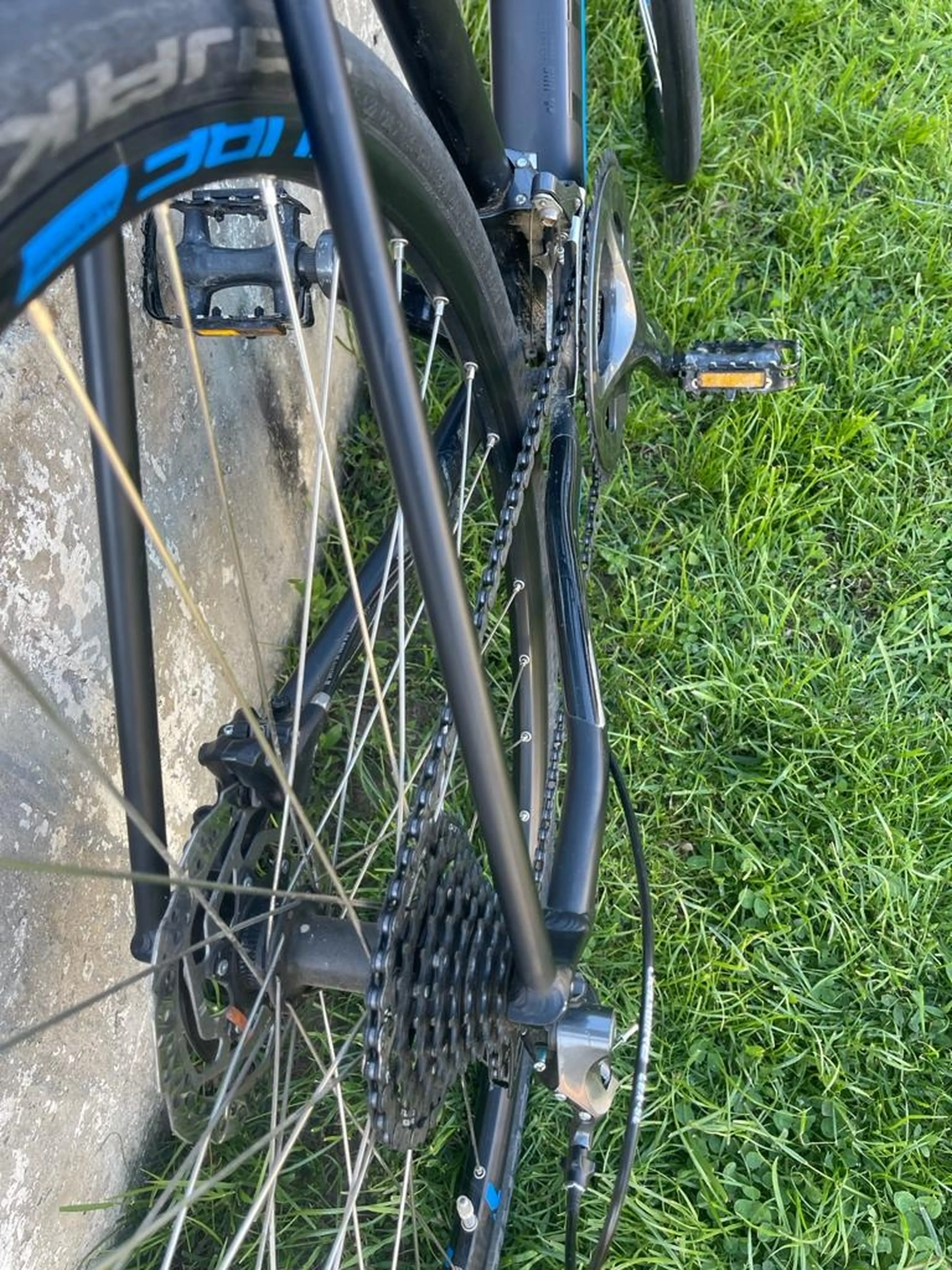 9. Bicicleta Cube SL Road 2019 Black´n´Blue road asfalt bike