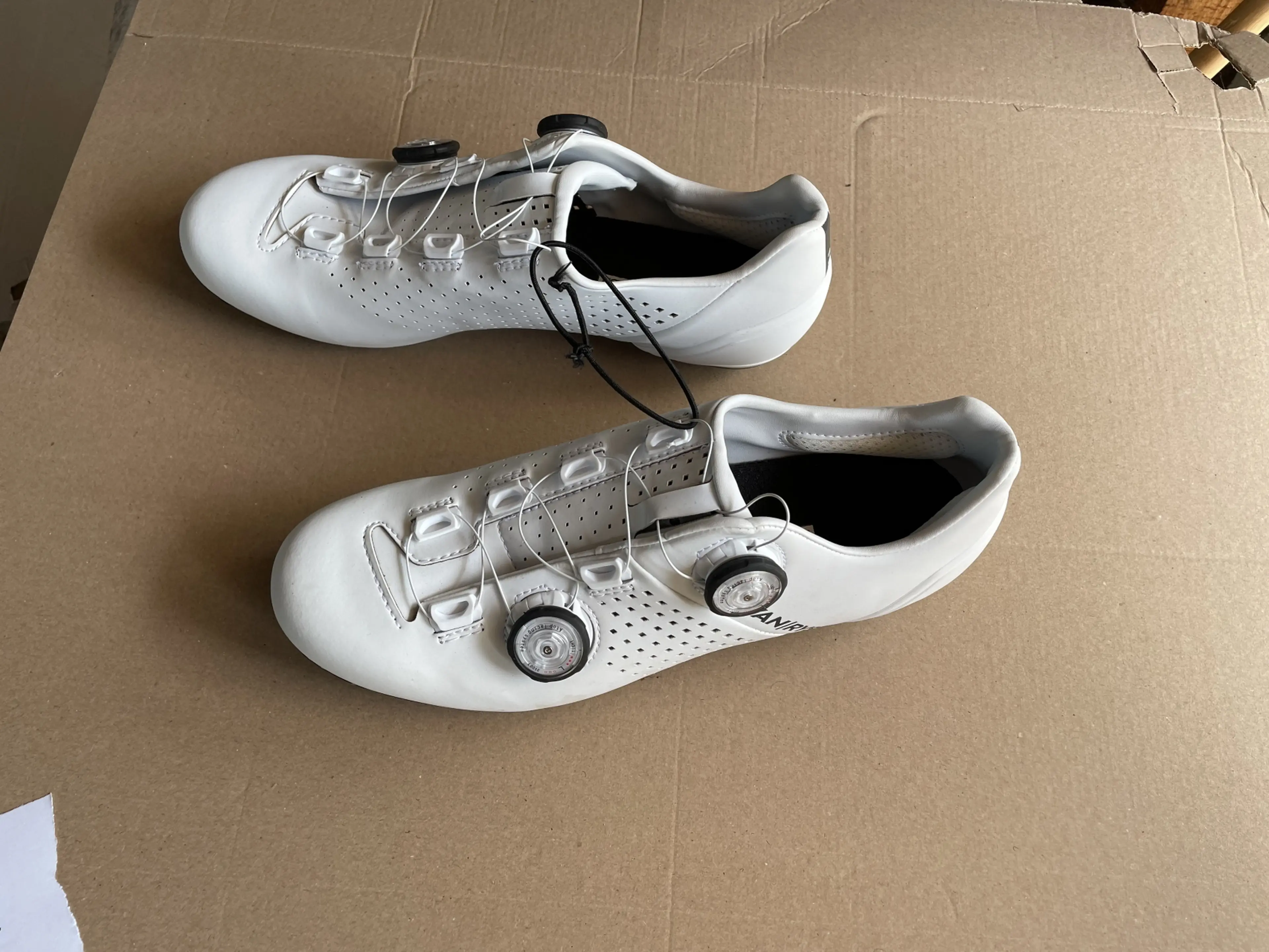 4. Pantofi Van Rysel RR 900 alb ,46