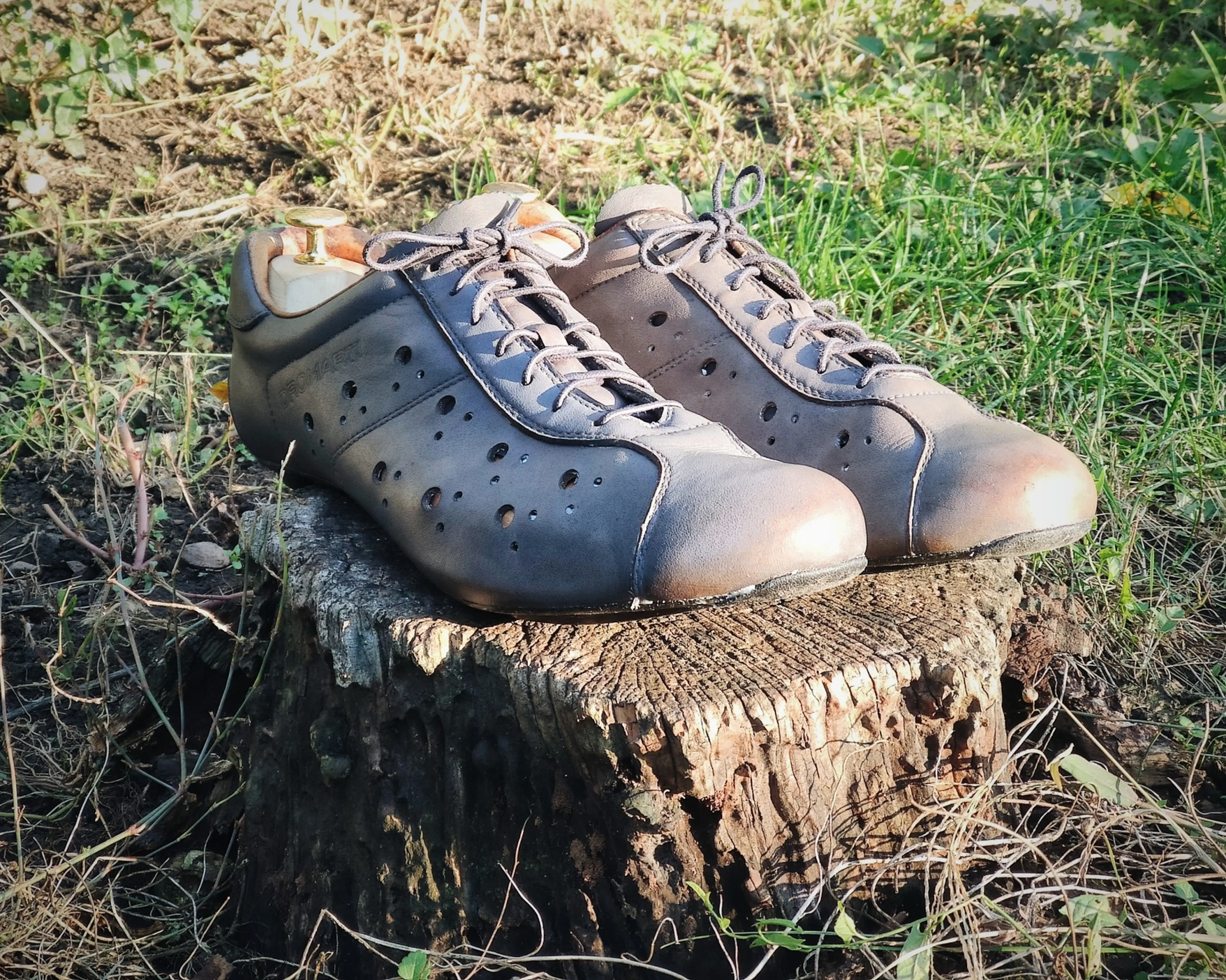 Image Pantofi ciclism șosea din piele și talpă de carbon mărimea 44/45