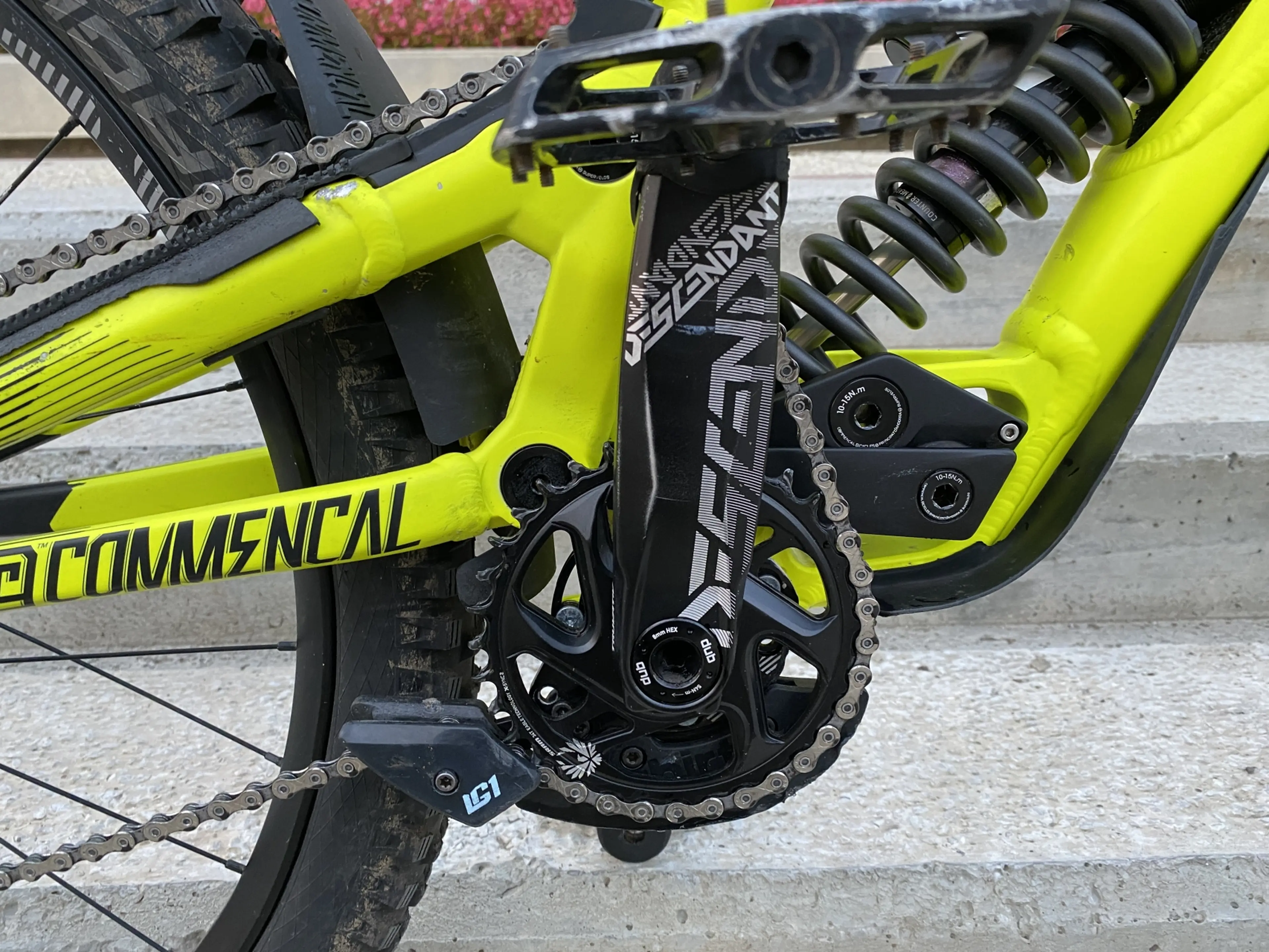4. Vand Bicicleta de Downhill Commencal Supreme V4 -- XL