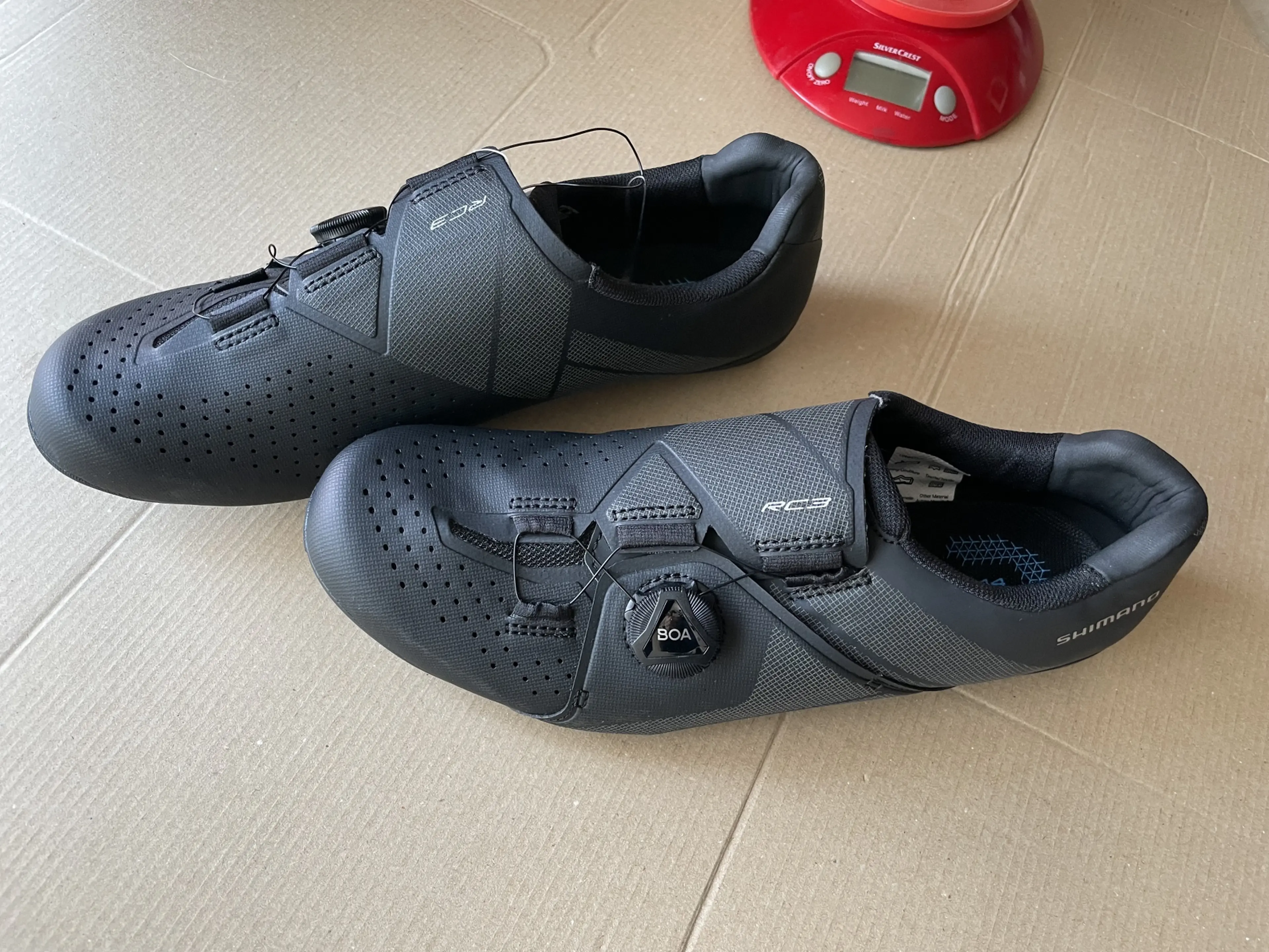 1. Pantofi sosea Shimano RC3 marimea 44 ,nou,
