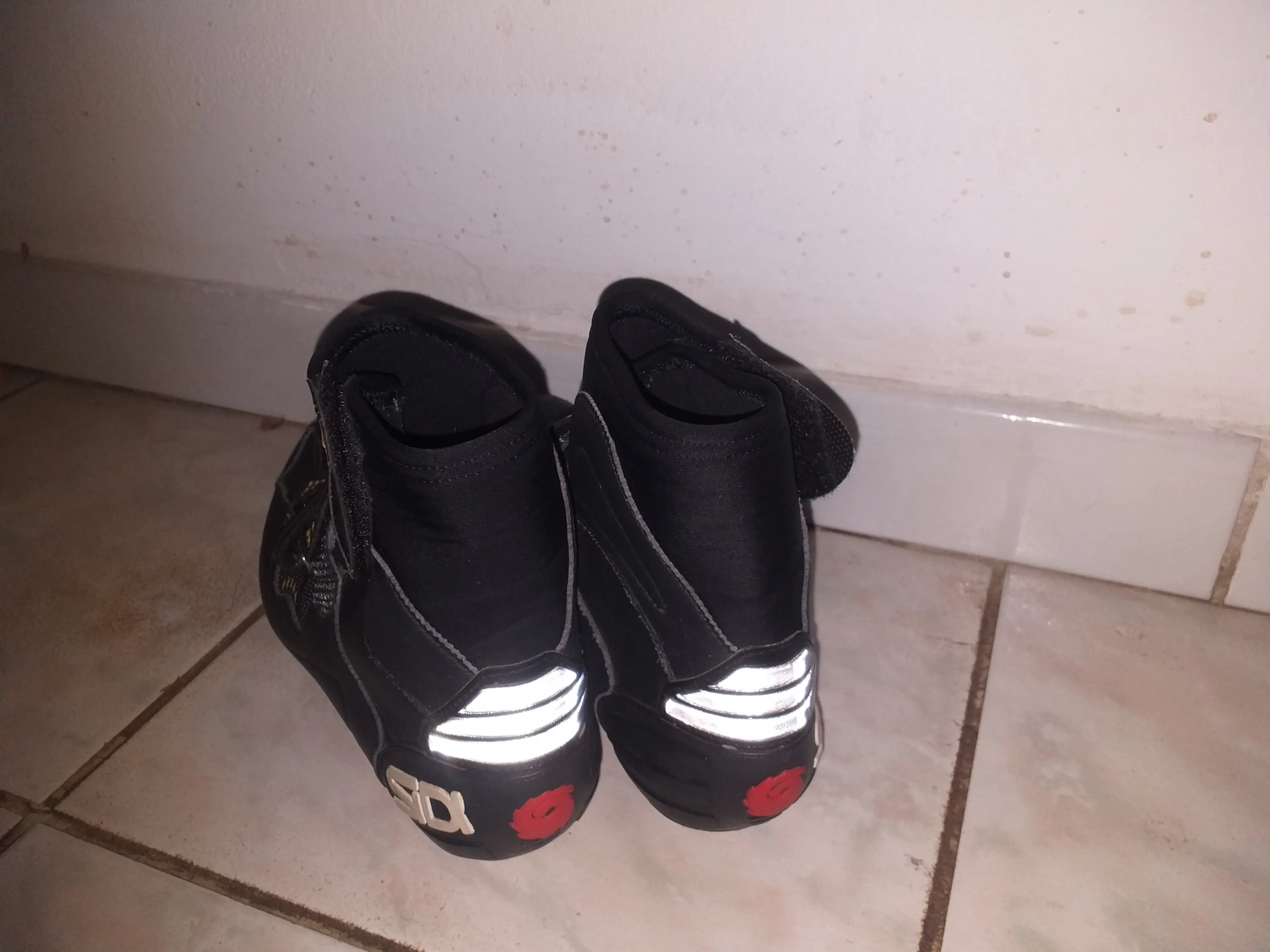 3. Pantofi Sidi iarna 43 (mai degraba 42)