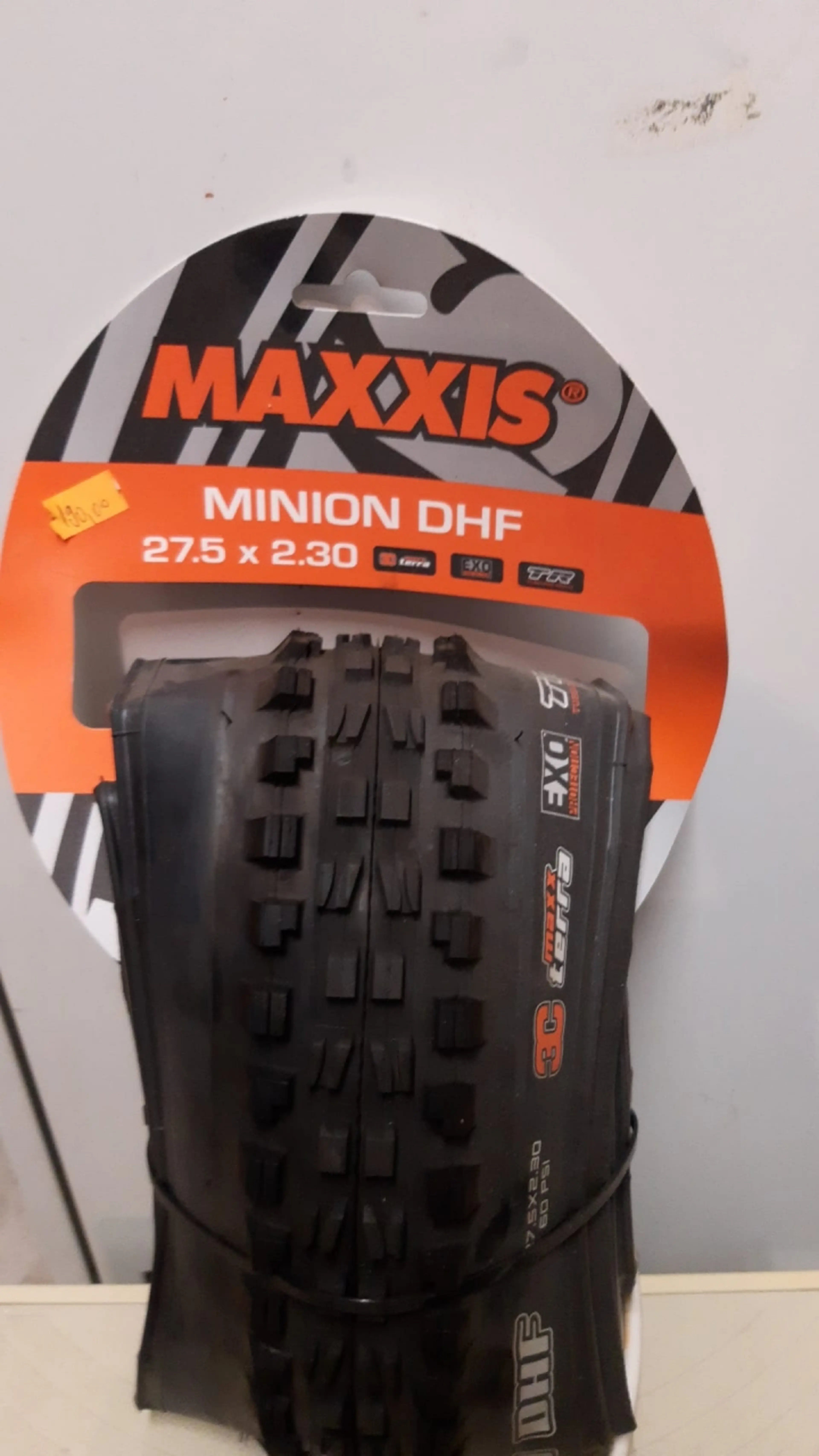 1. Maxxis Minion DHF Foldabil 3C MaxxTerra EXO TR 27.5X2.30